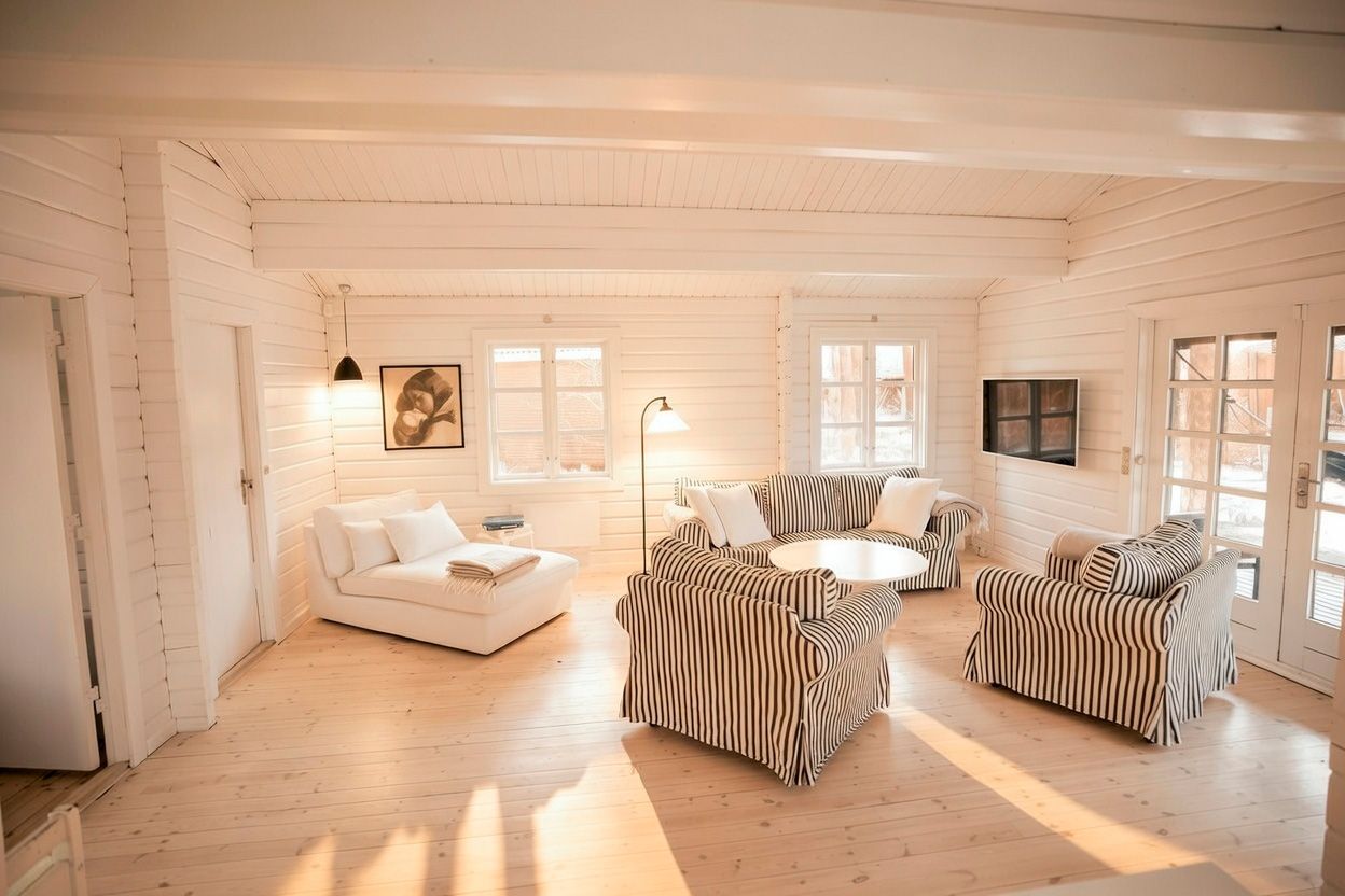 Nyrenoveret sommerhus + anneks ca. 20m2 ved Nordkysten udlejes - 500m fra vandet