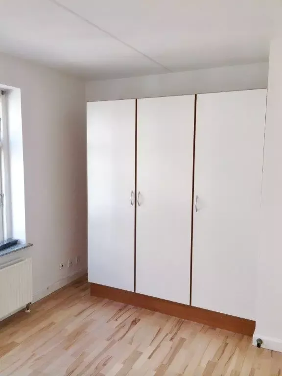Stor og lys 3-værelses på 90 m2 med central beliggenhed, tæt på Østerstrand