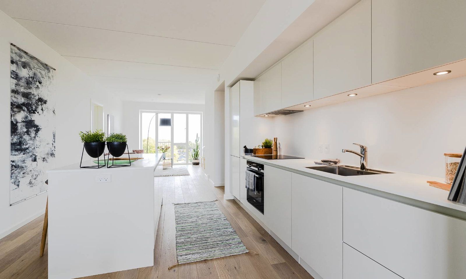 STRANDHAVERNE – med stranden i baghaven