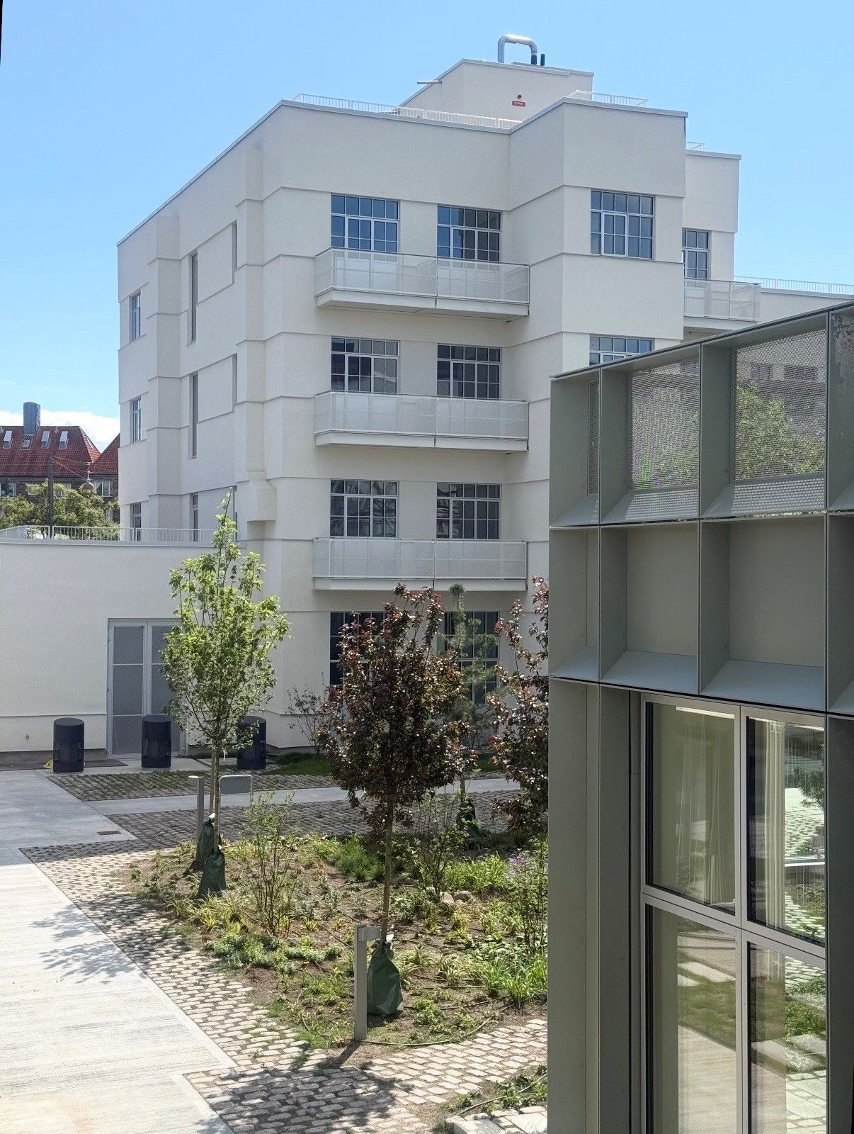 Lys lejlighed med hems og stor altan!