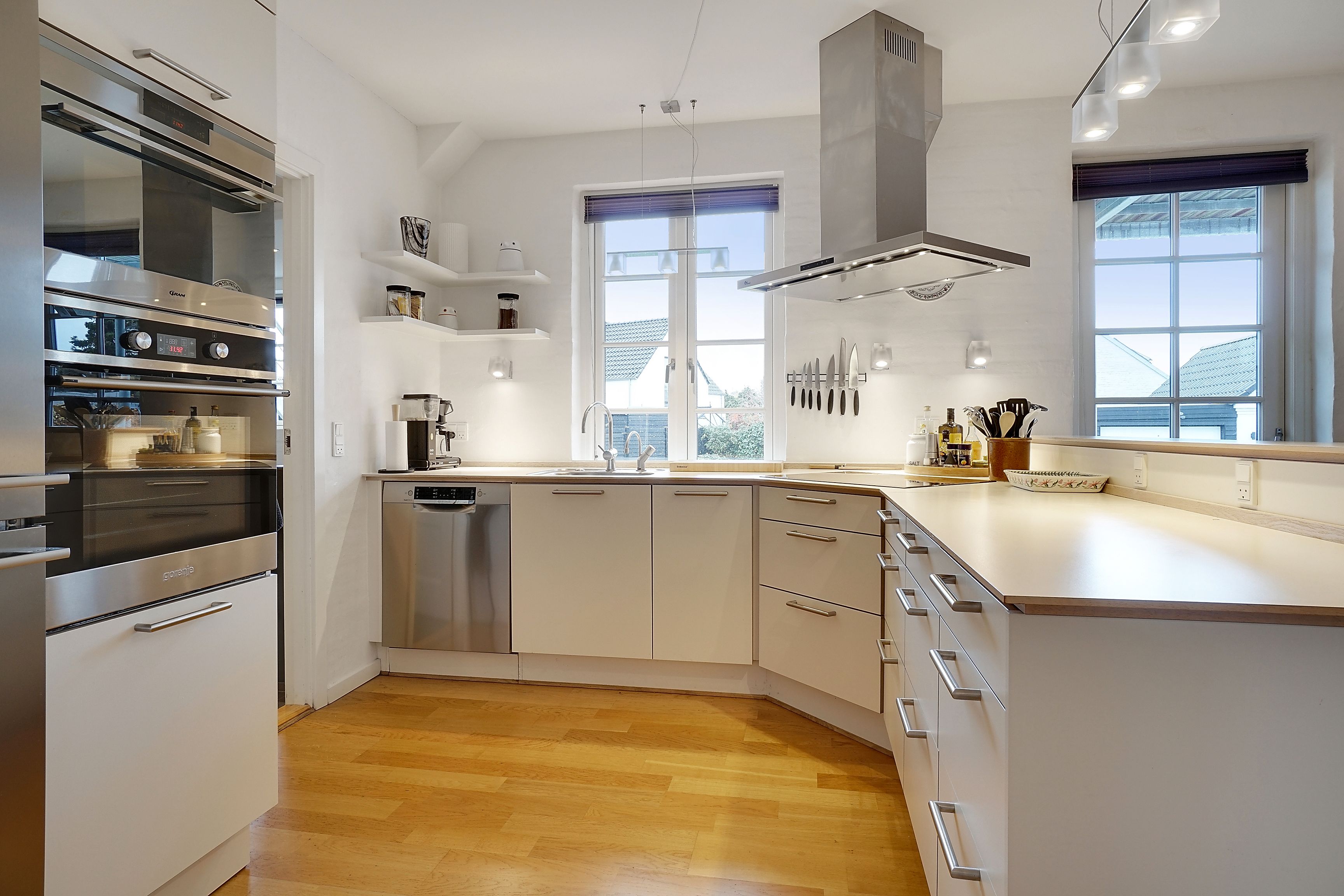 Stor, lys stuelejlighed på 102 m² – Ndr. Strandvej, Risskov