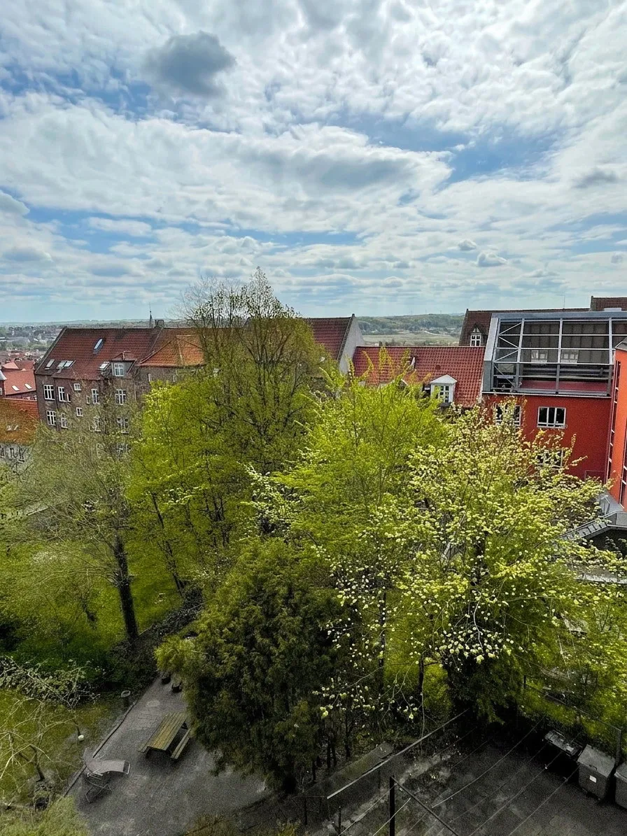Lejlighed med udsigt, charmerende detaljer og opvaskemaskine