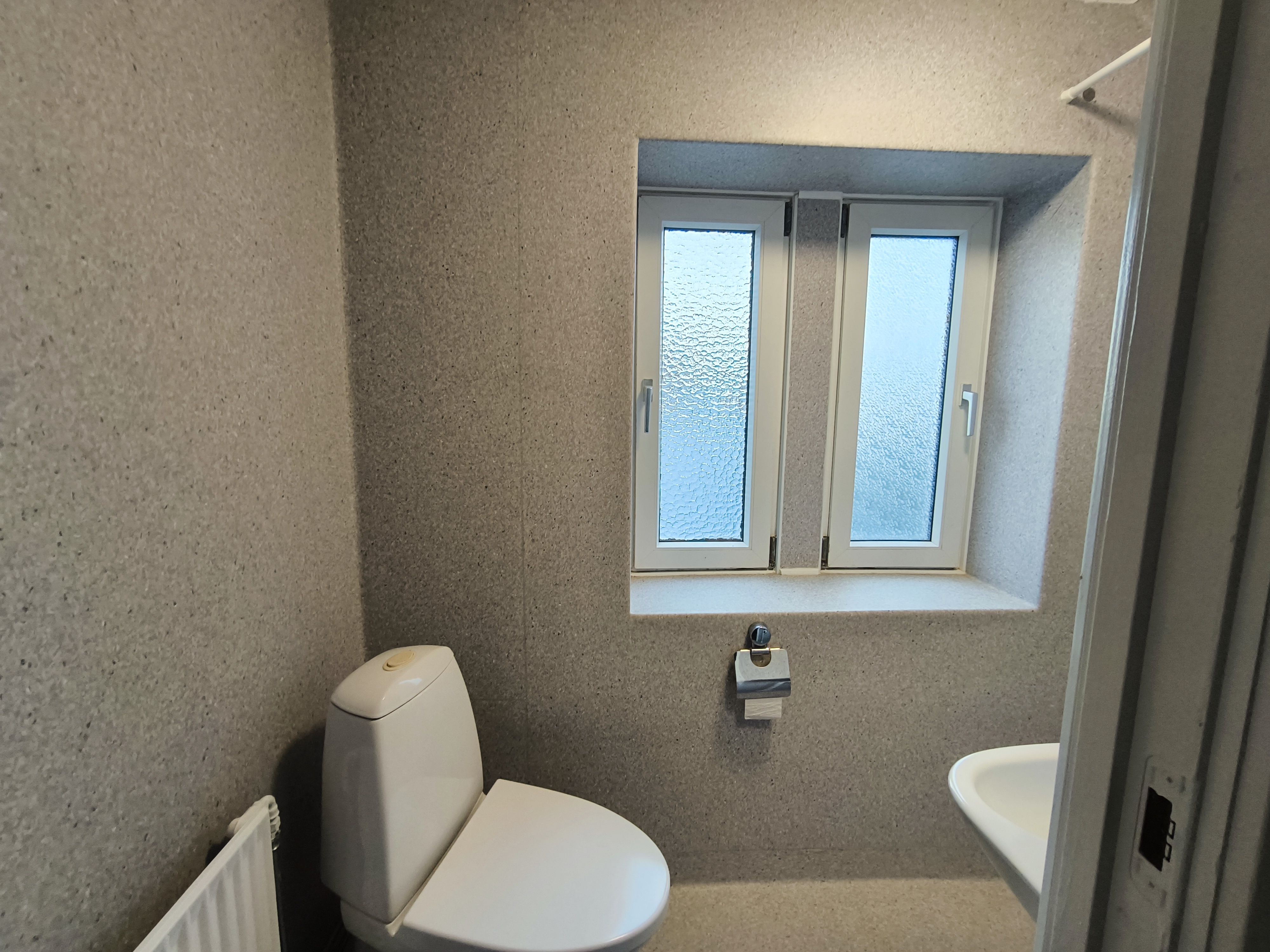 Hyggelig 2-værelses lejlighed på 45 m² med åbent køkken/spisestue