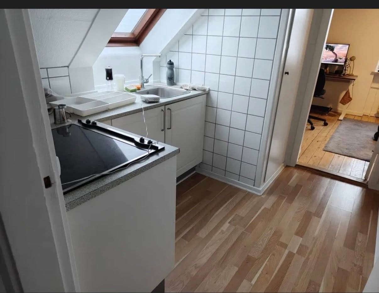 An unfurnished rooms available in our cosy 2-storey house in Valby!