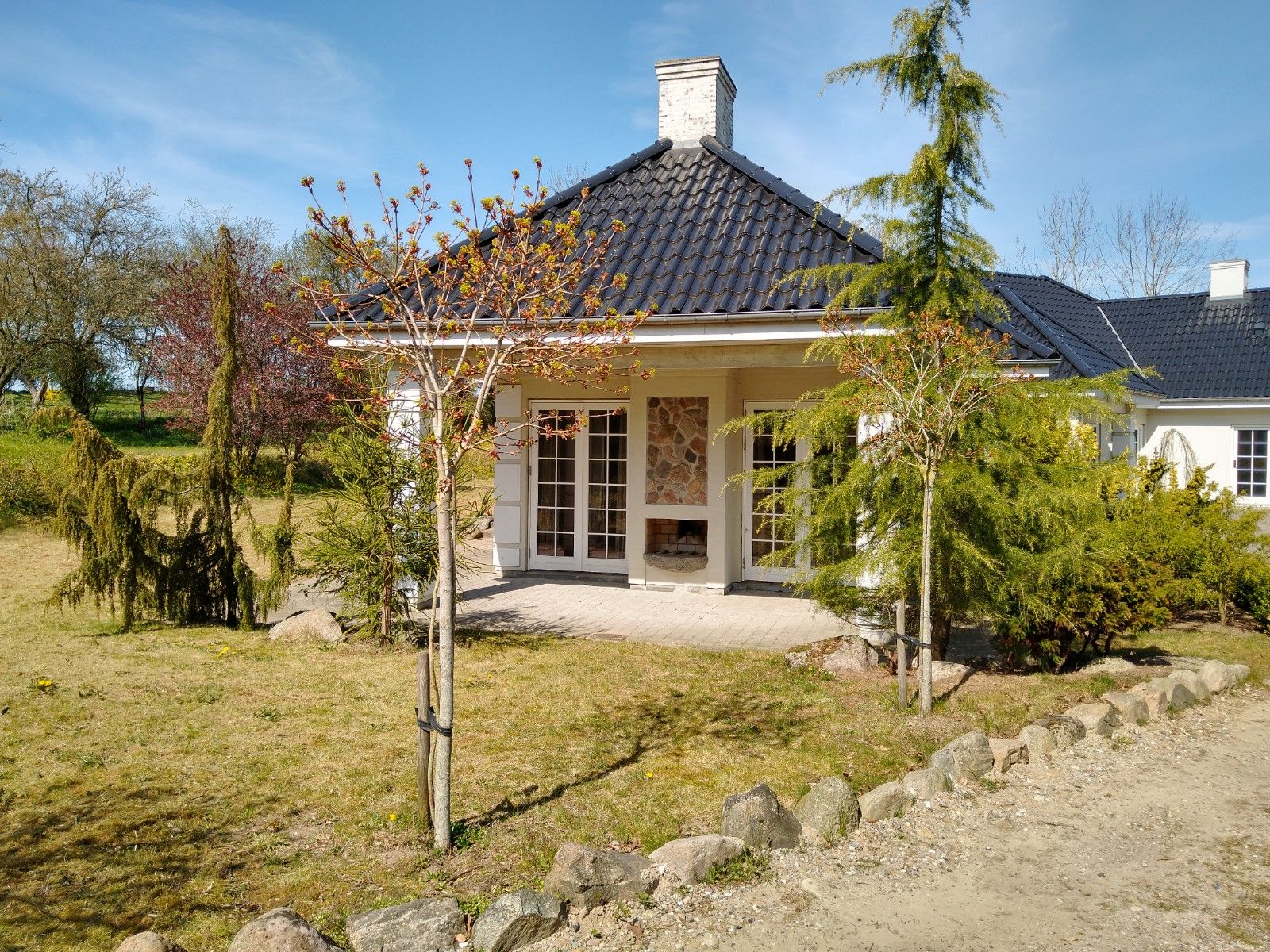 Moderne luksusvilla i landlig idyl udlejes