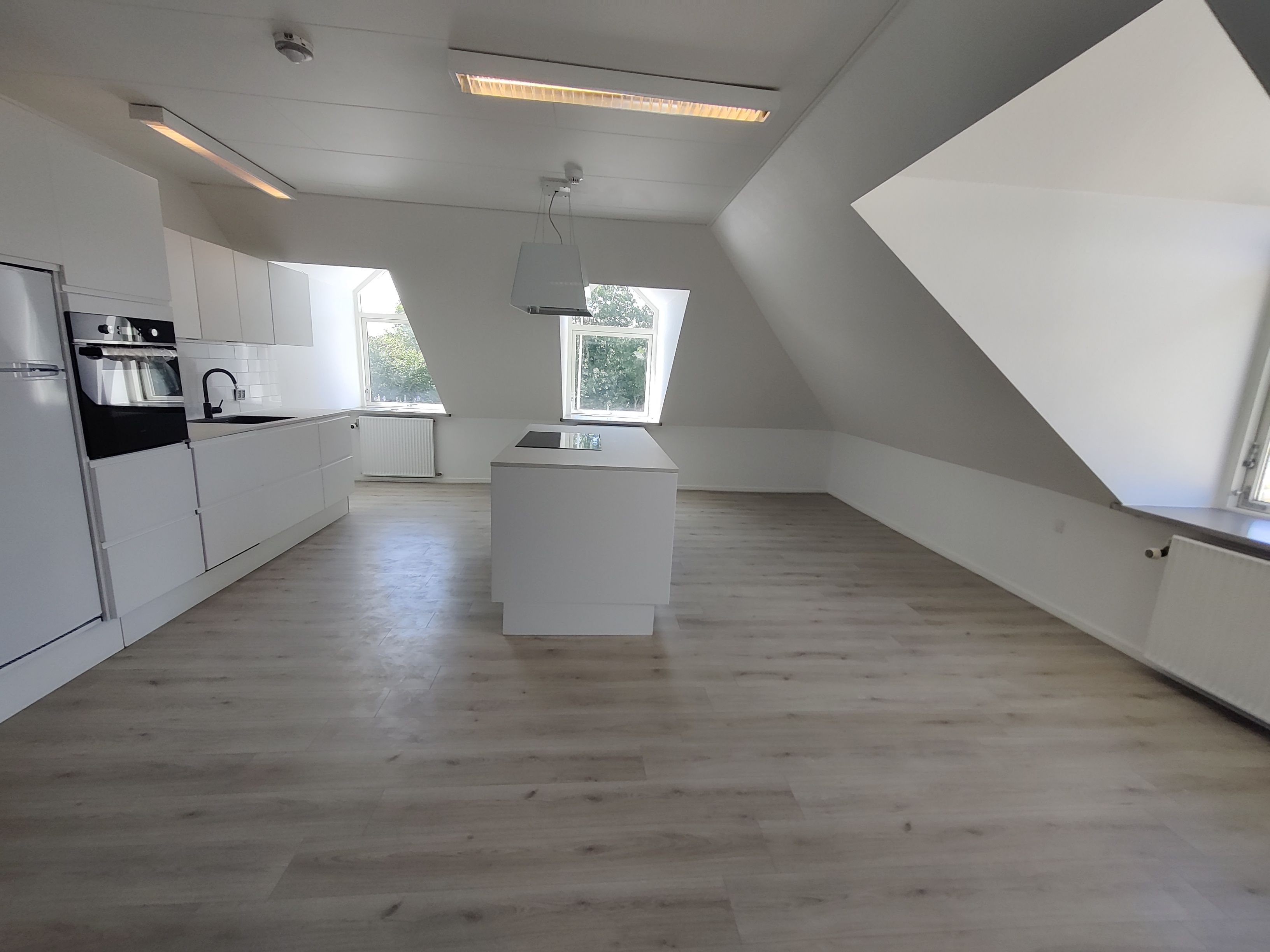 Nyrenoveret lejlighed nær Vejle, Jelling og Tørring