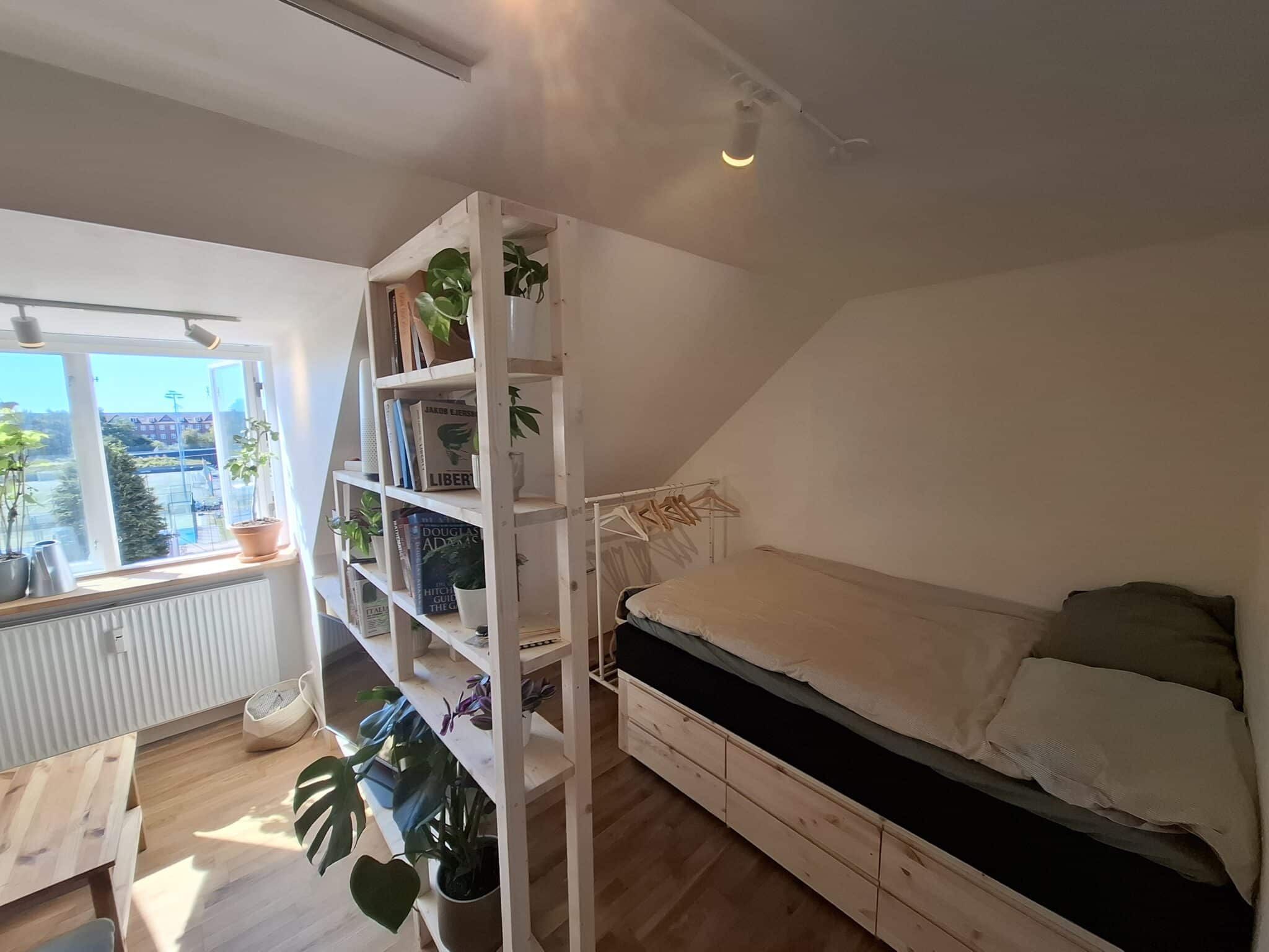 Nyrenoveret møbleret lejlighed | København  NV.
