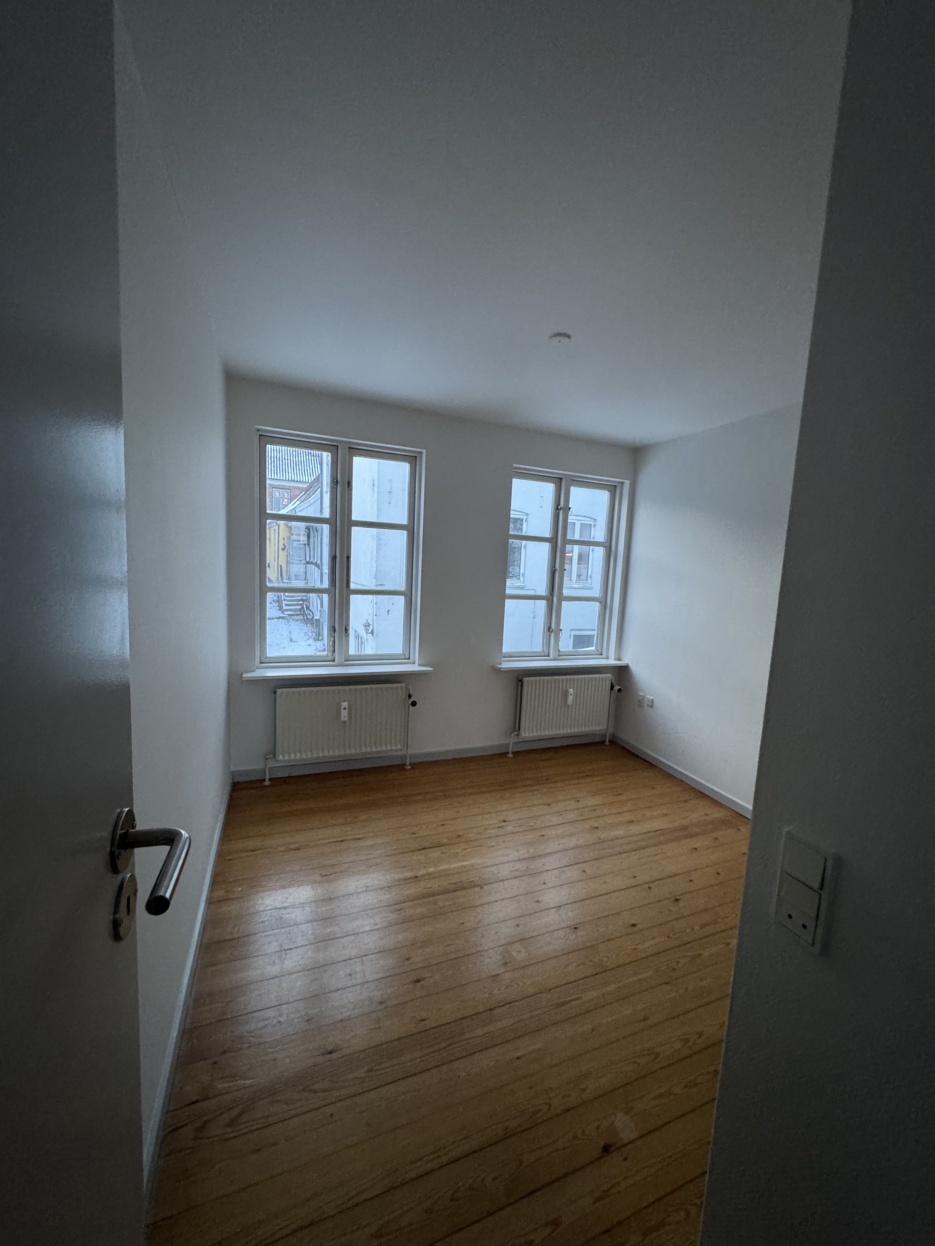 1. sals lejlighed på 120 m2 tæt på gågade i Aabenraa 