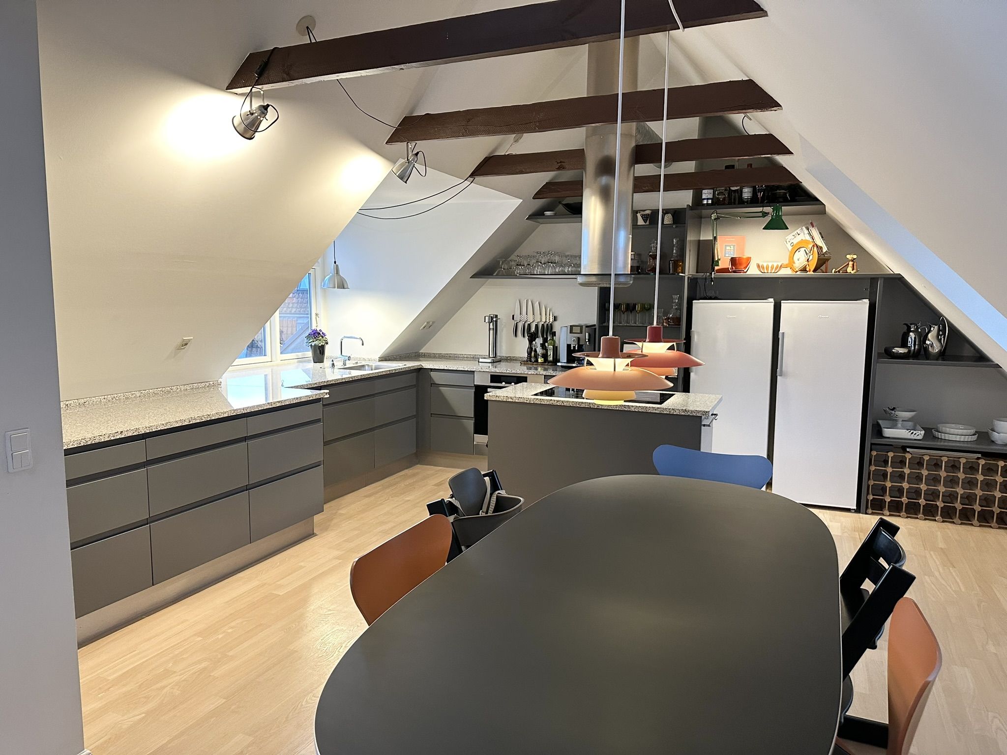 Unik taglejlighed på 126 m² med egen opgang og to terrasser på Frederiksbjerg
