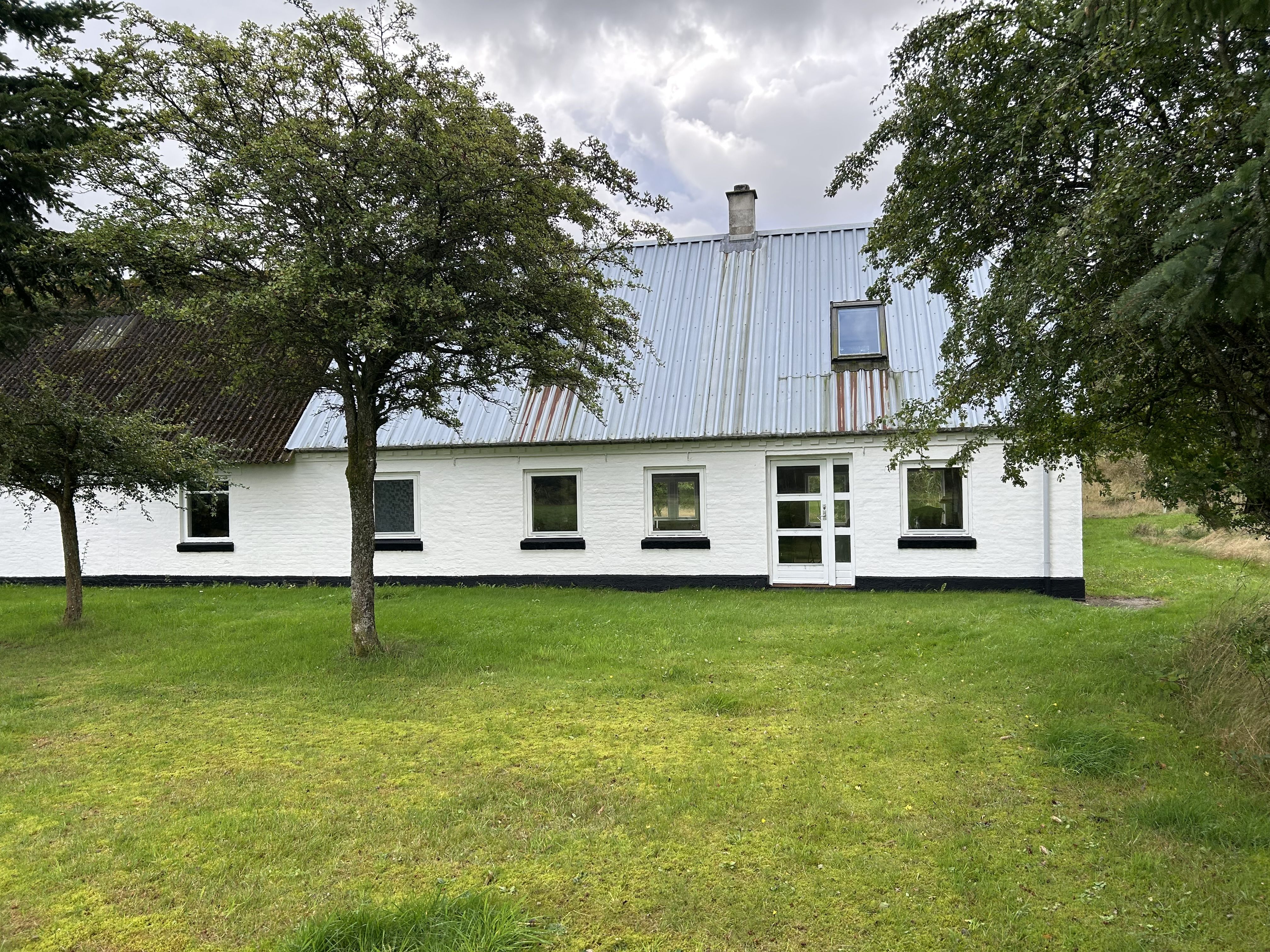 Stuehus til landbrugejendom i naturskønne omgivelser