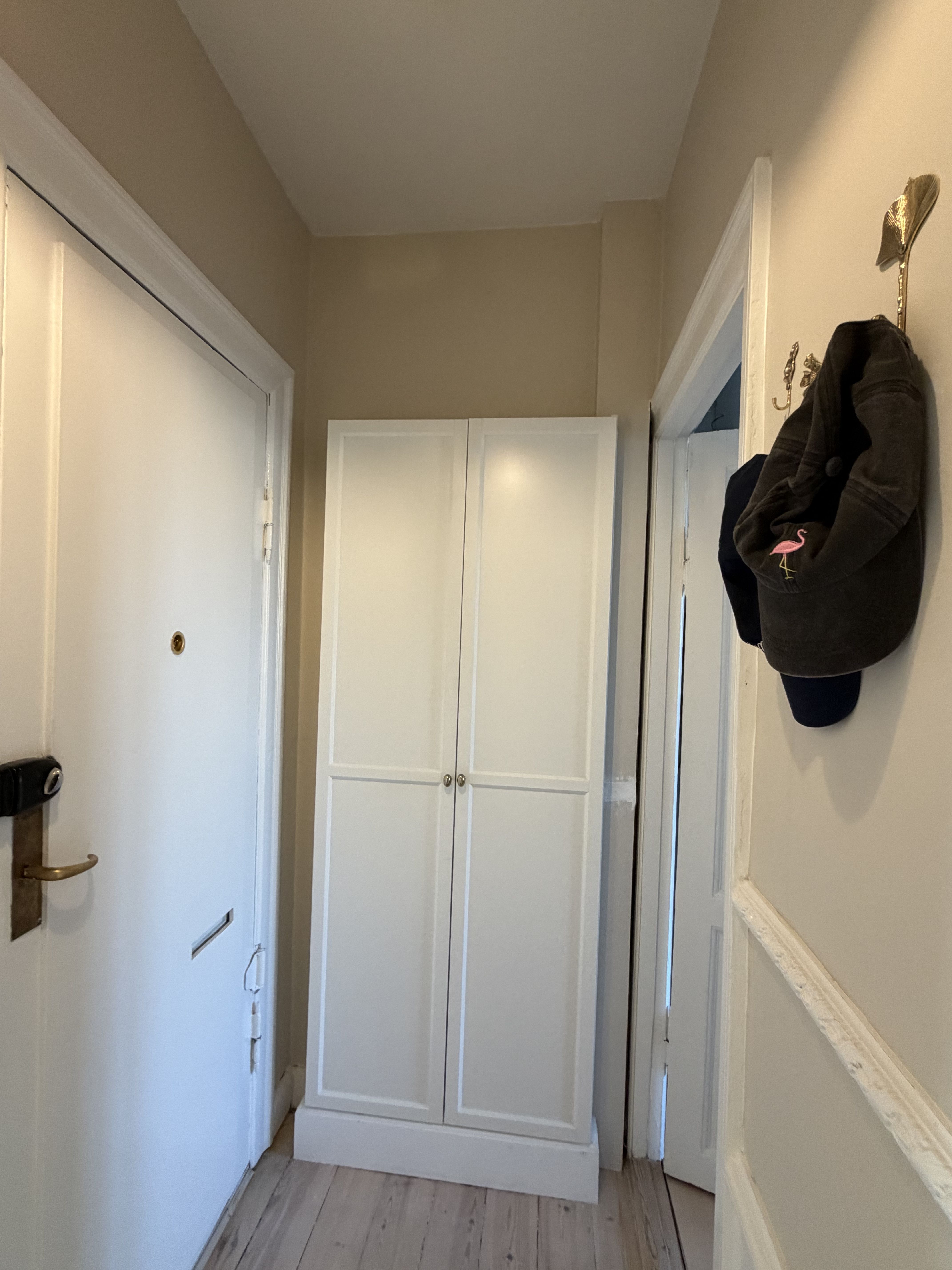 one-bedroom furnished apartment in Hellerup
