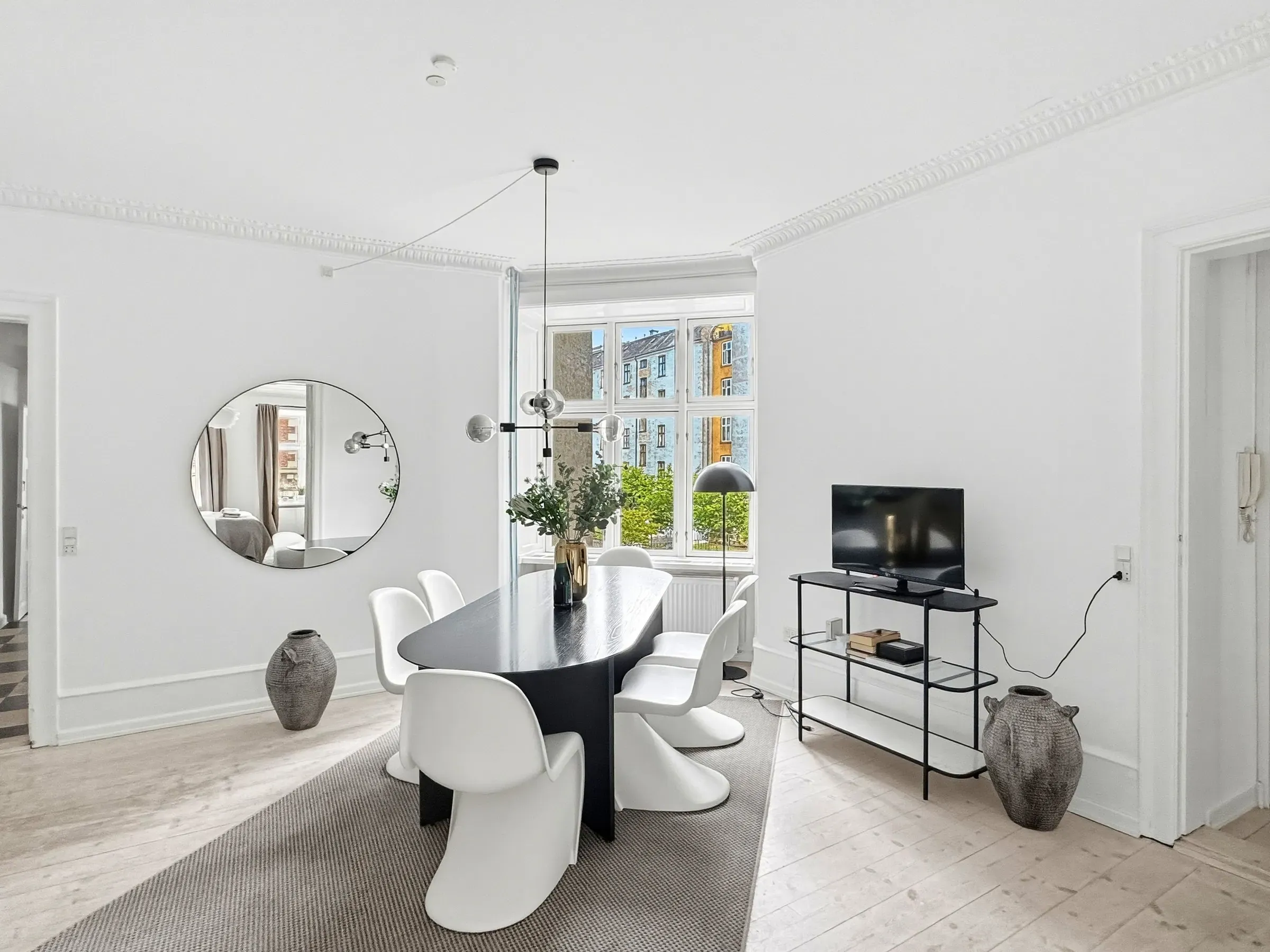 Møbleret lejlighed i Holbergsgade, 1. sal