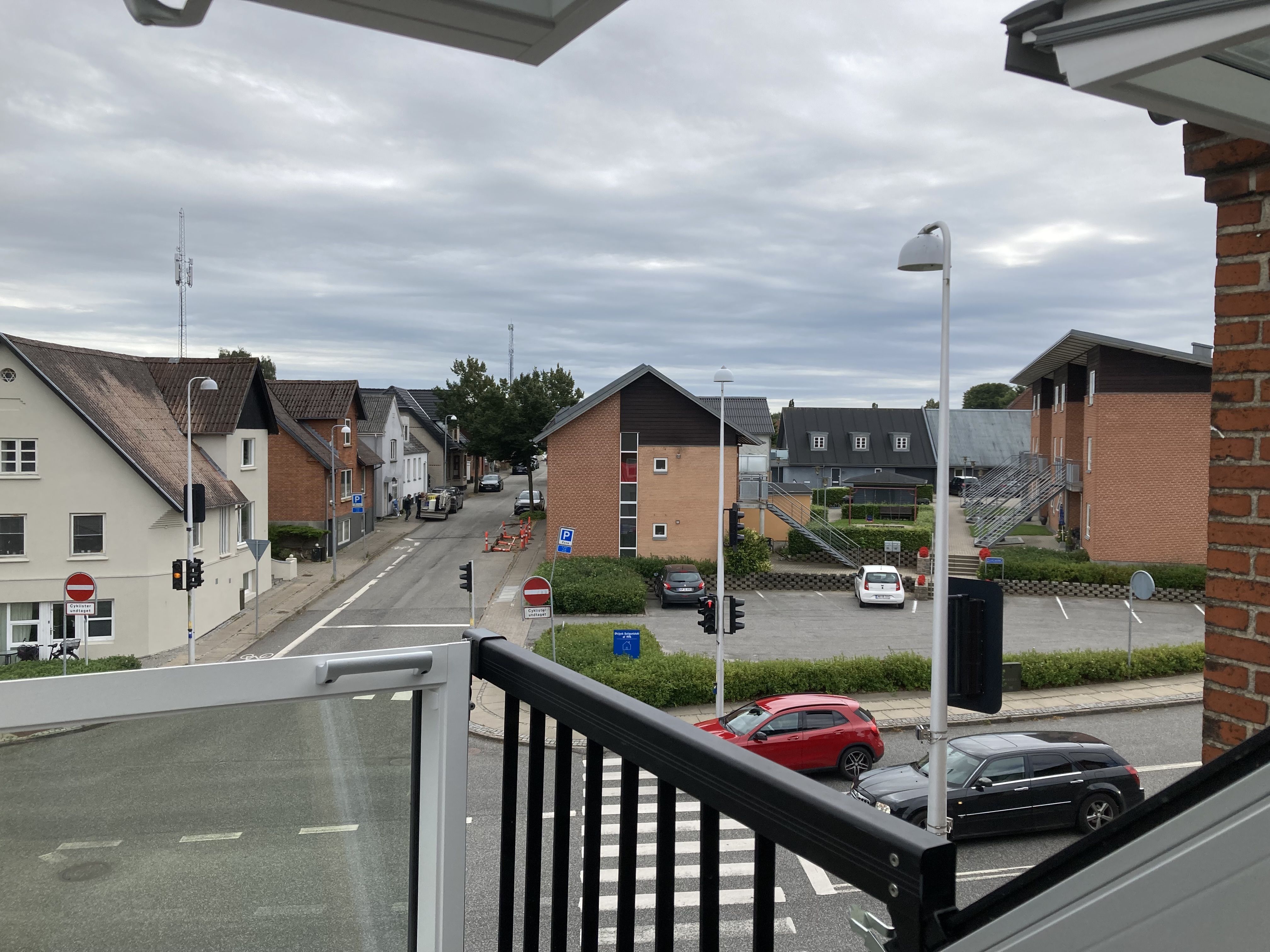 Ny renovert lejlighed midt i Hedensted.