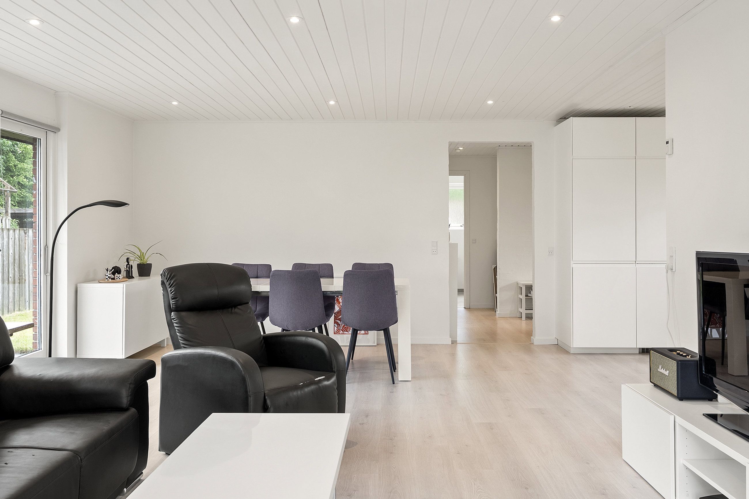 Lys og renoveret villa tæt på Langeskov centrum