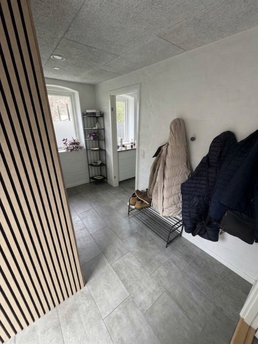 Byhus med egne terrasser i lukket gård, tæt ved Lunden og strøjet