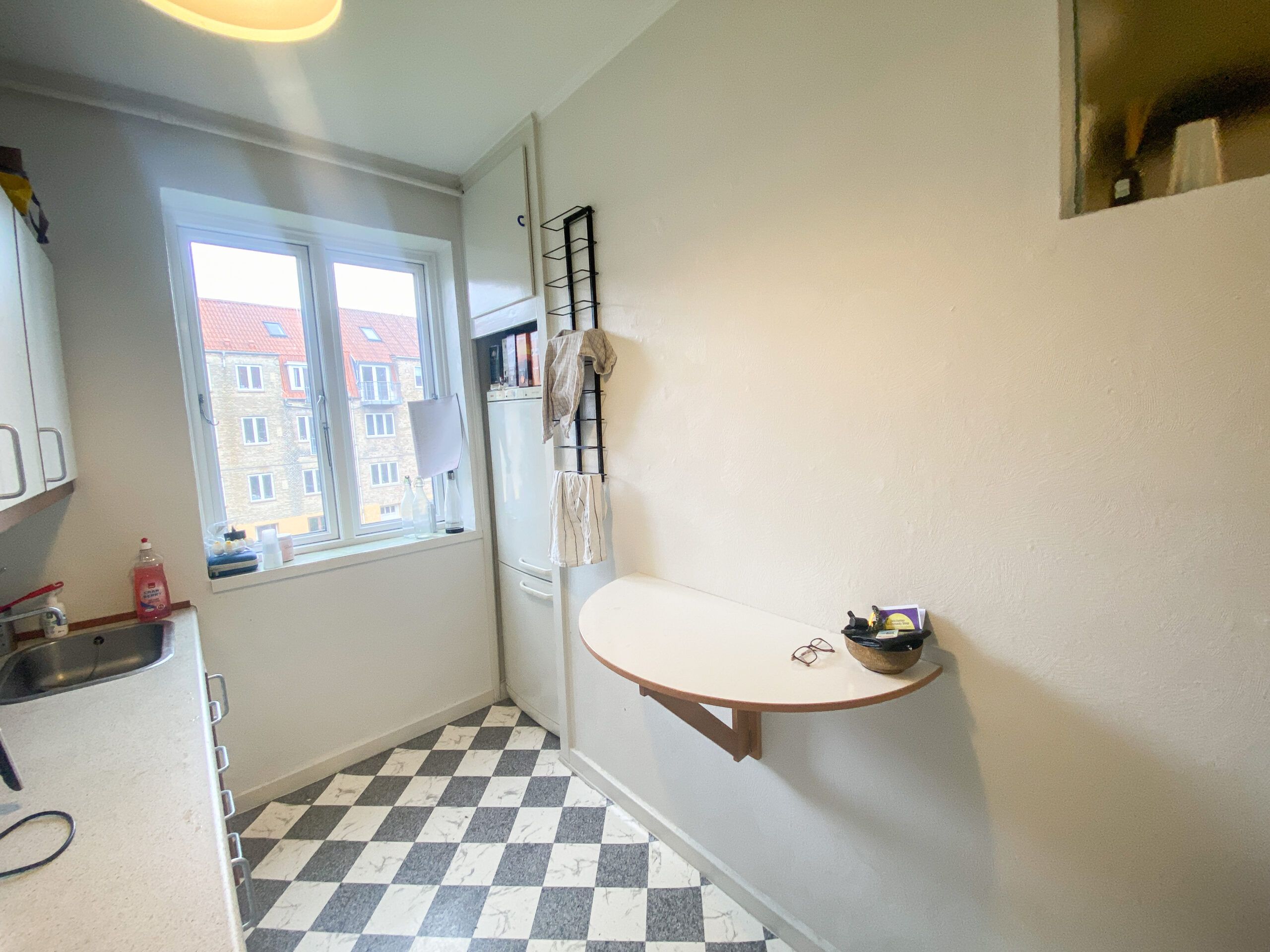 Dejlig og rummelig 2-værelses lejlighed i øgadekvarteret, photo 2