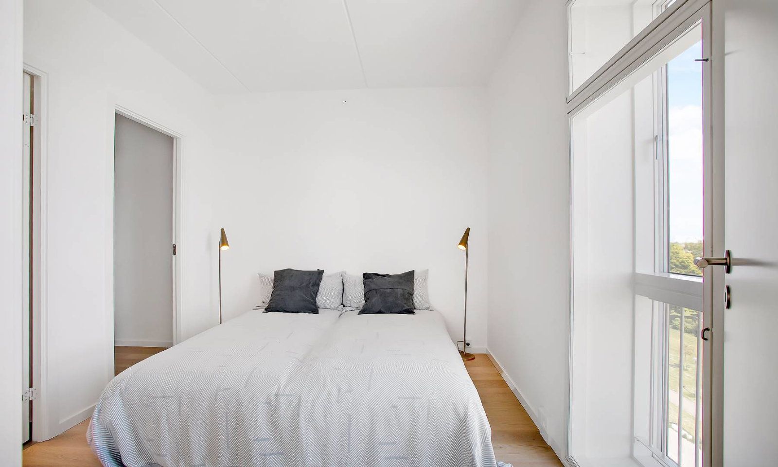 STRANDHAVERNE – med stranden i baghaven