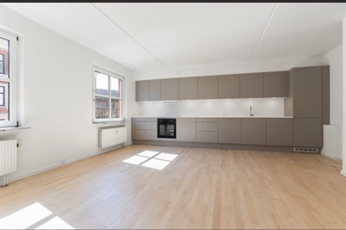 2 vær. på Østerbro
