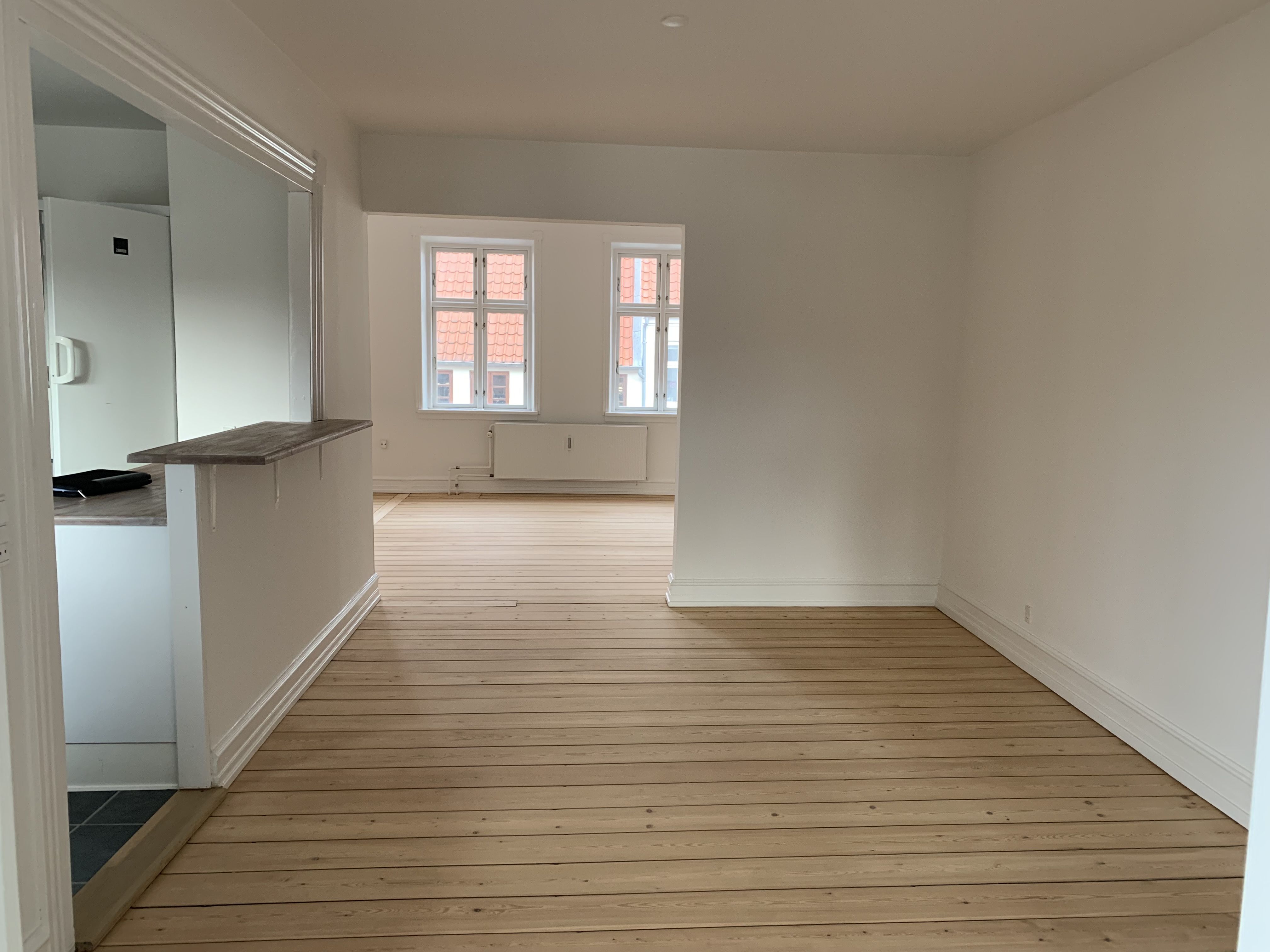 Byhus/lejlighed i 2 plan