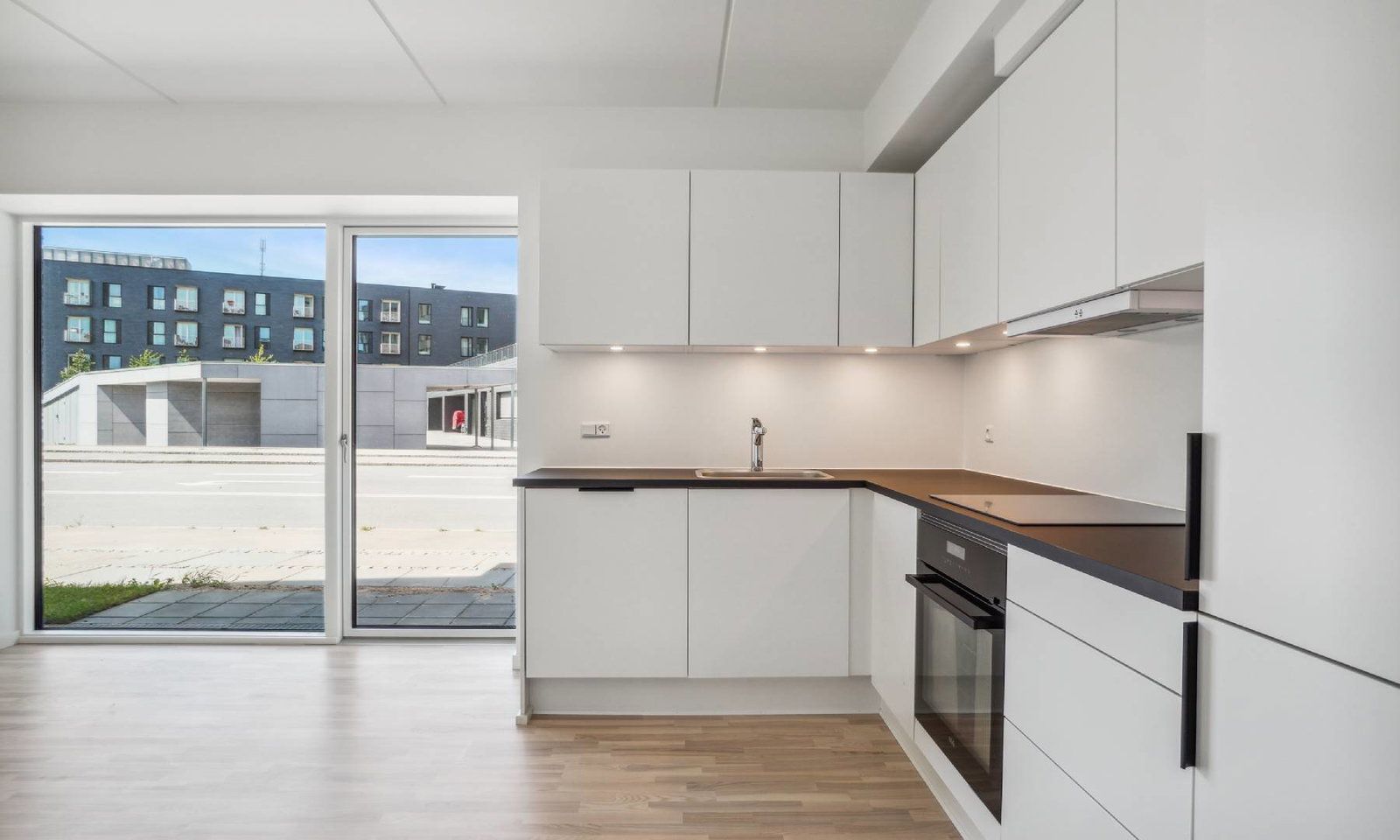 Egedal stationsby - Skøn og moderne 2-værelses bolig med egen altan, gulvvarme og et fuldt udstyret køkken!