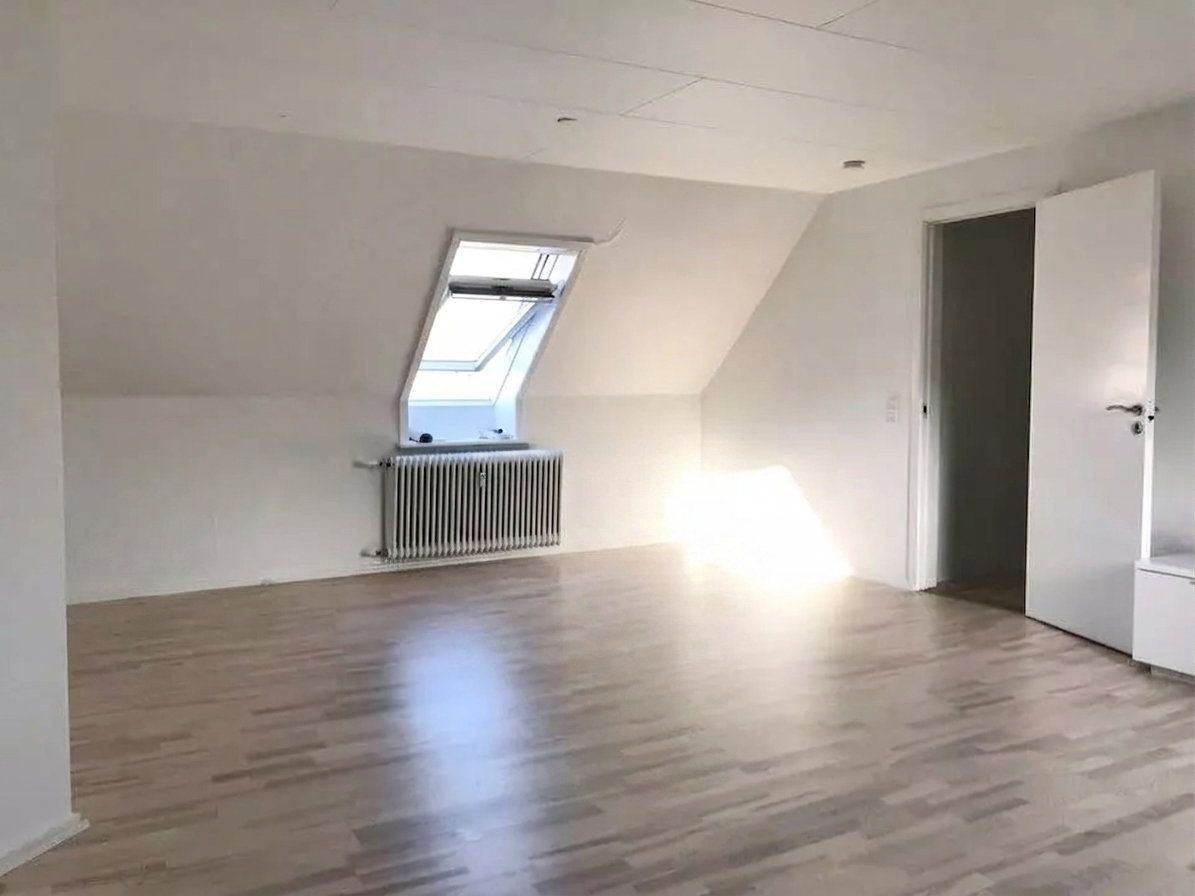 Lys 2-værelses på 68 m2 med moderne køkken