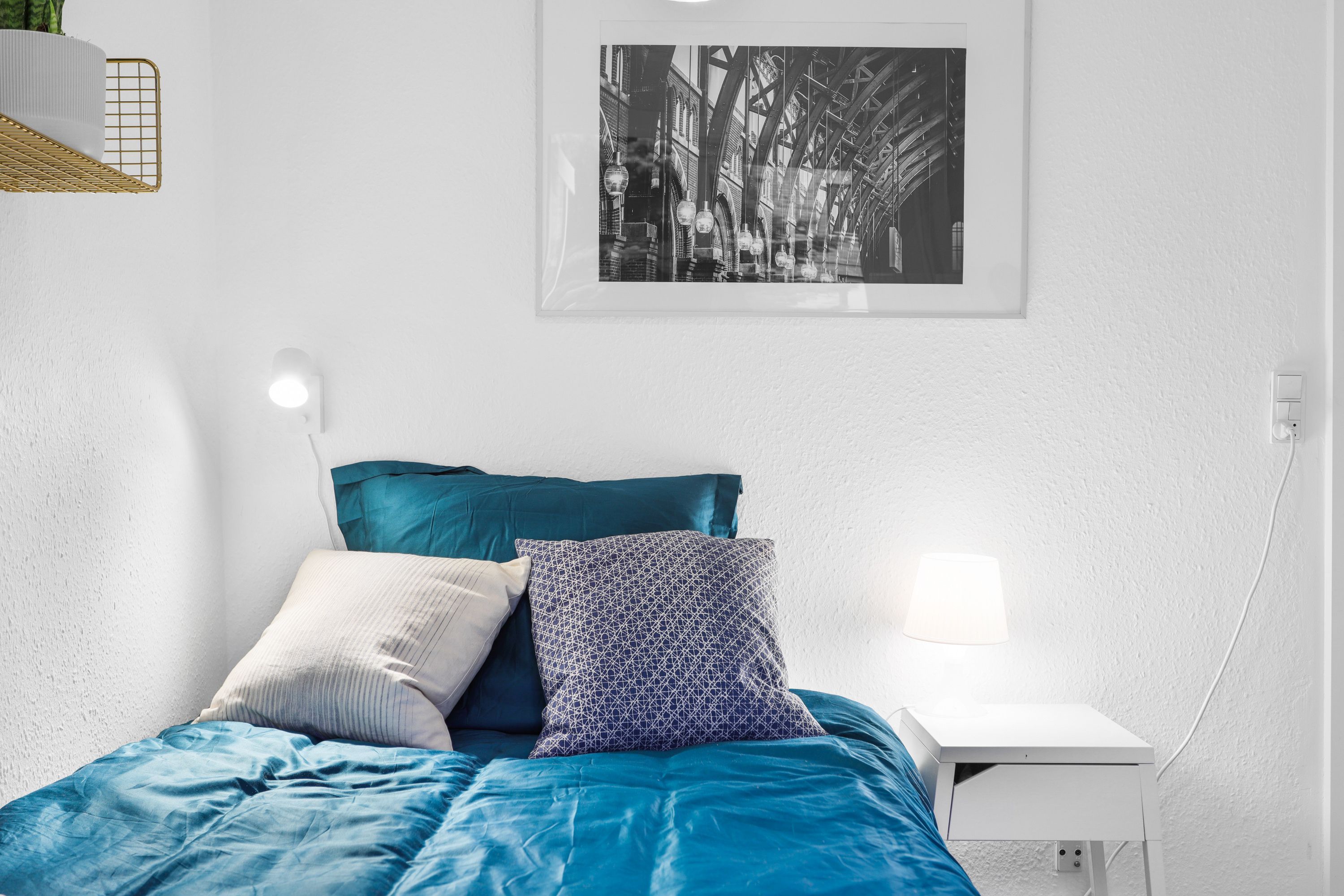 Bedroom with private balcony ! Close to the city center