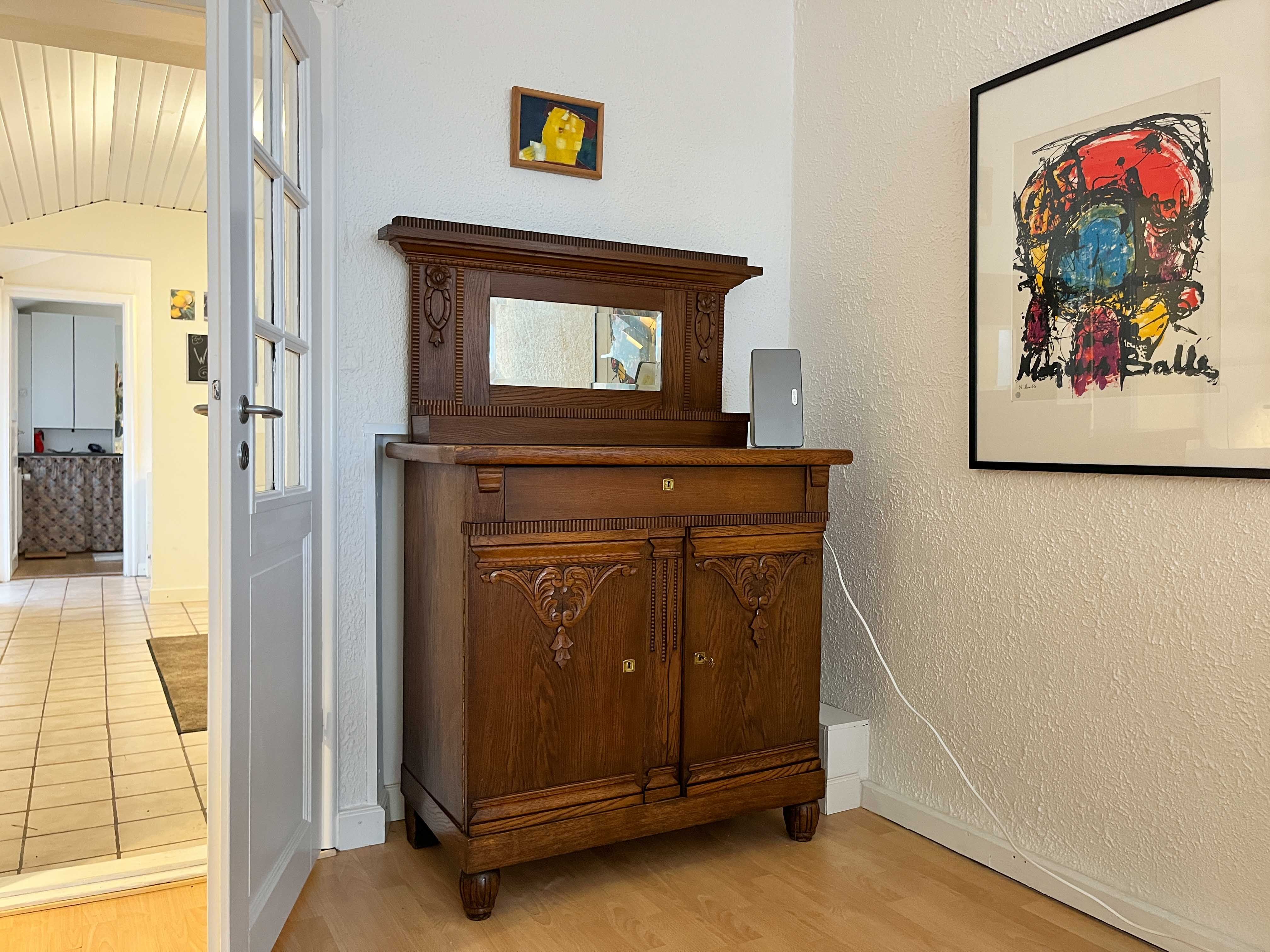 Lille hus midt i byen