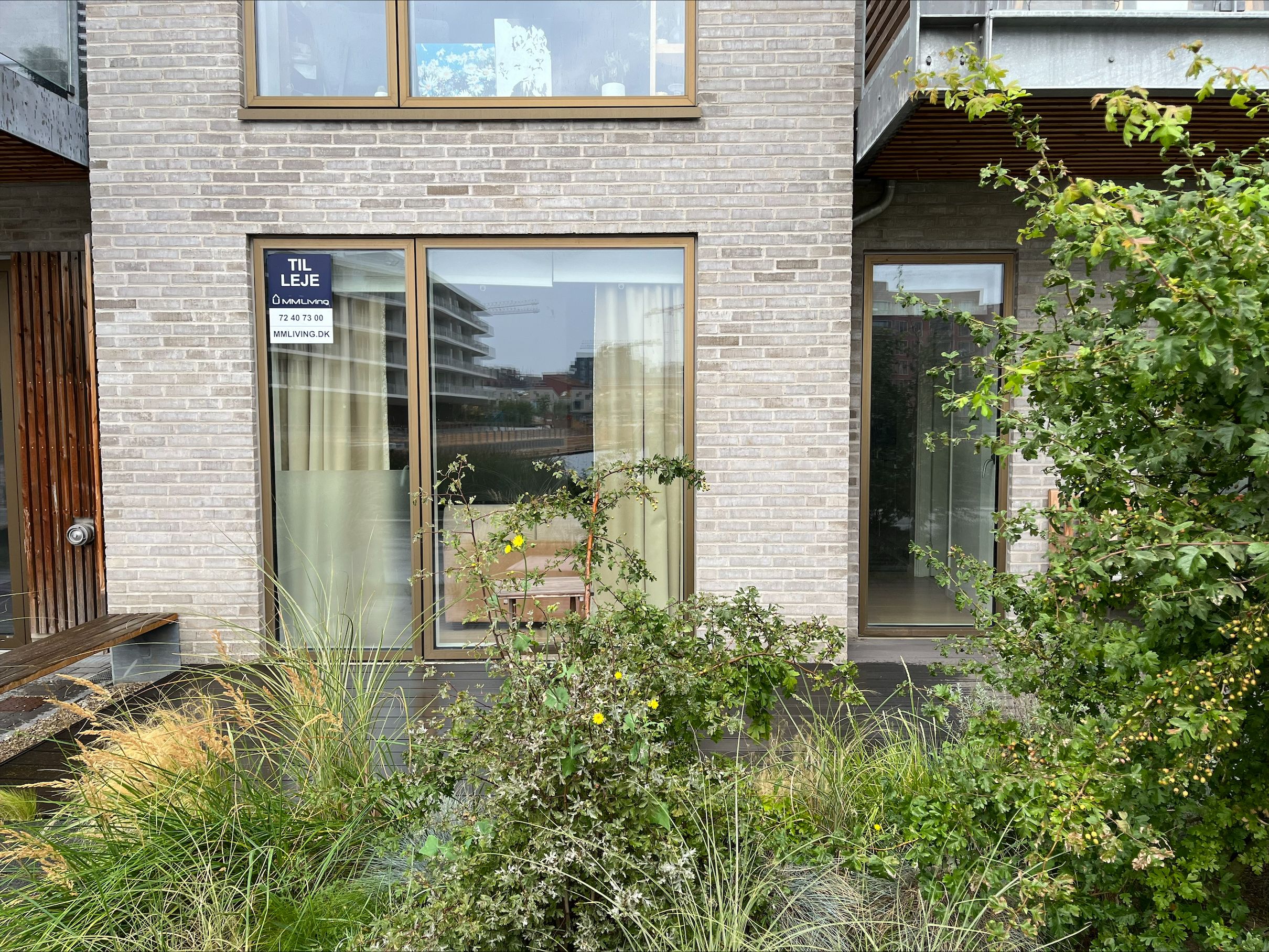 Stylish and Fully Furnished Apartment with Sunny Terrace in Attractive Nordhavn