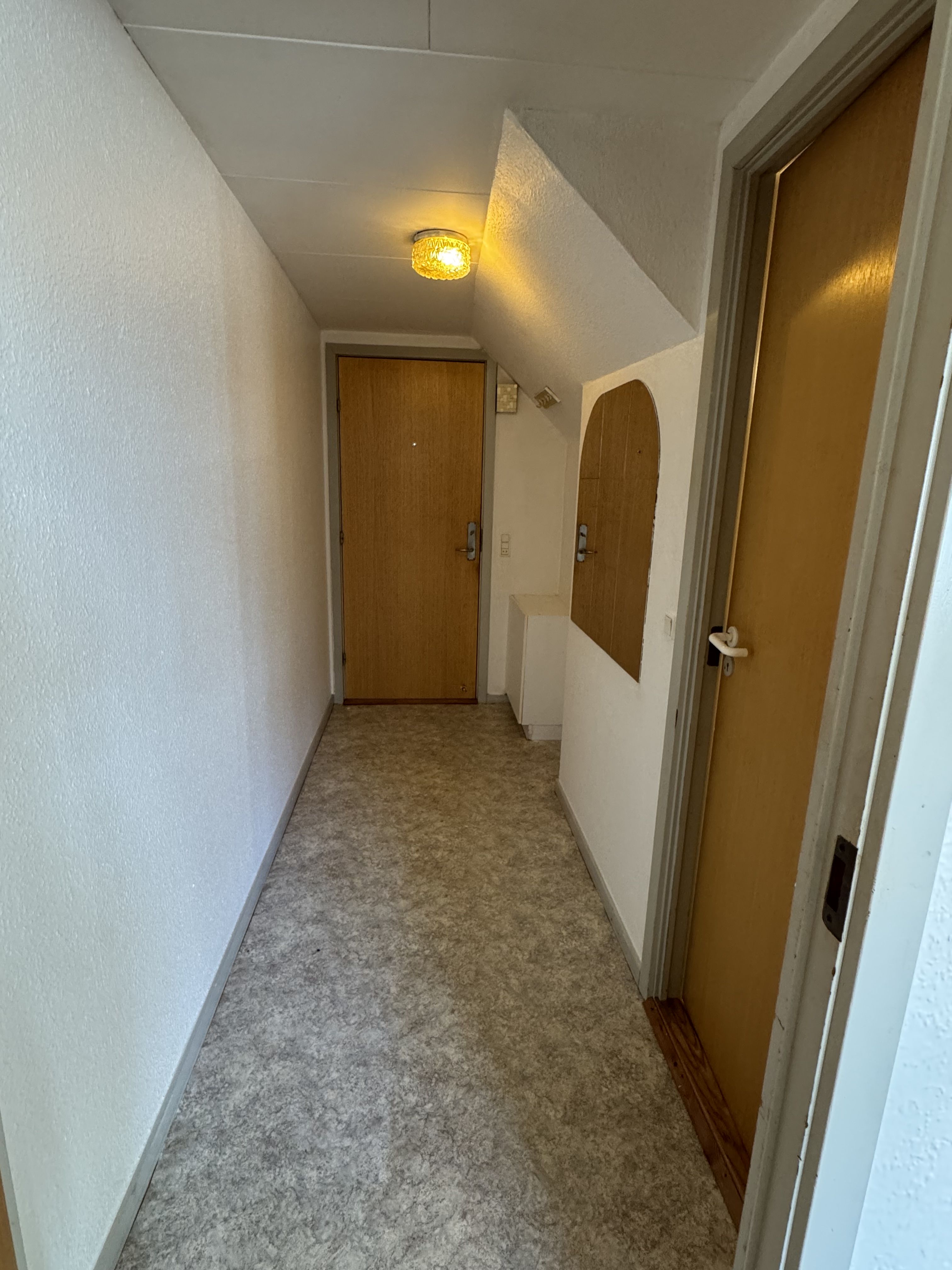 Billig og lys lejlighed central i Vrå