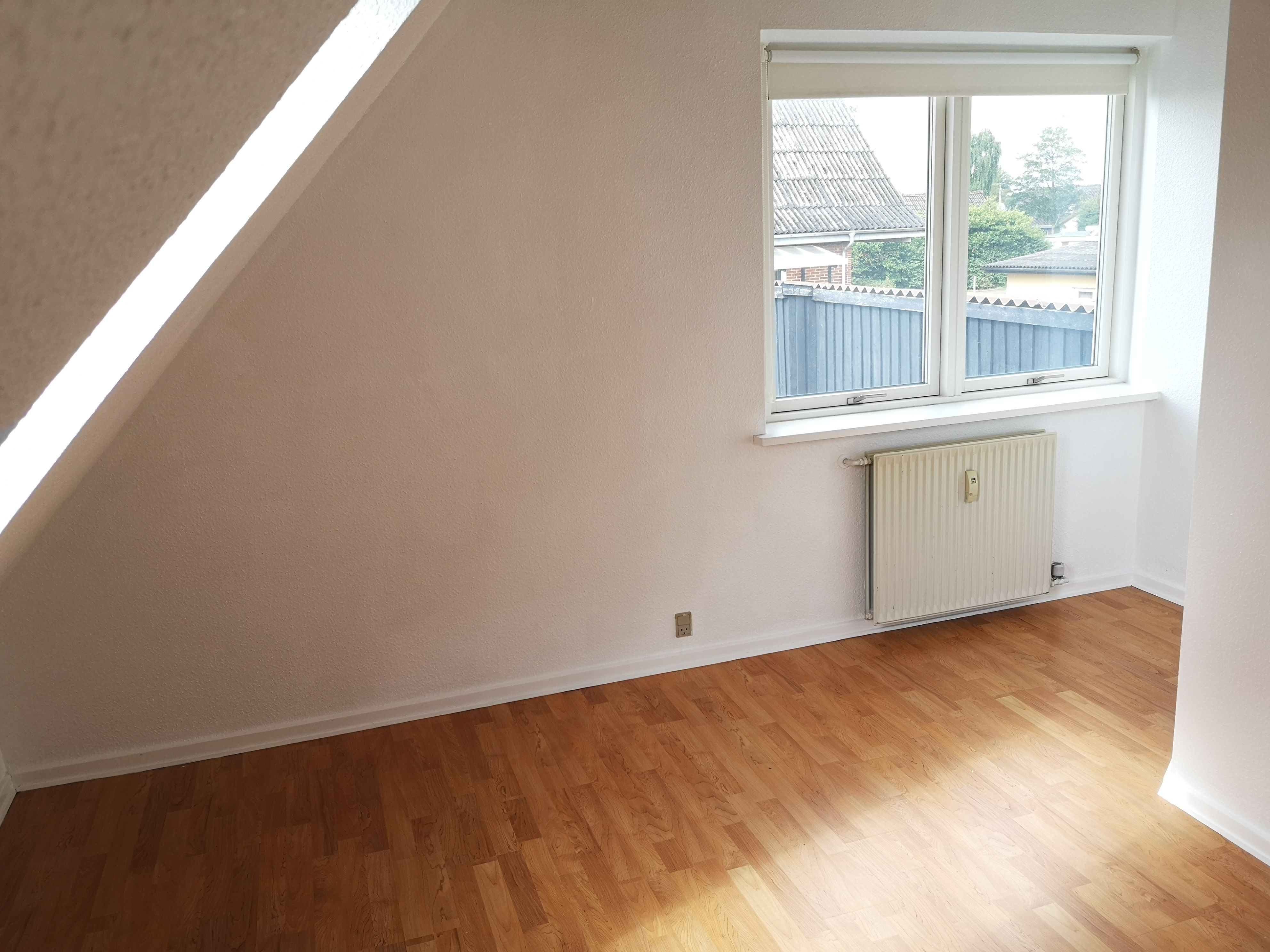 1.sals lejlighed beliggende i den vestlige bydel