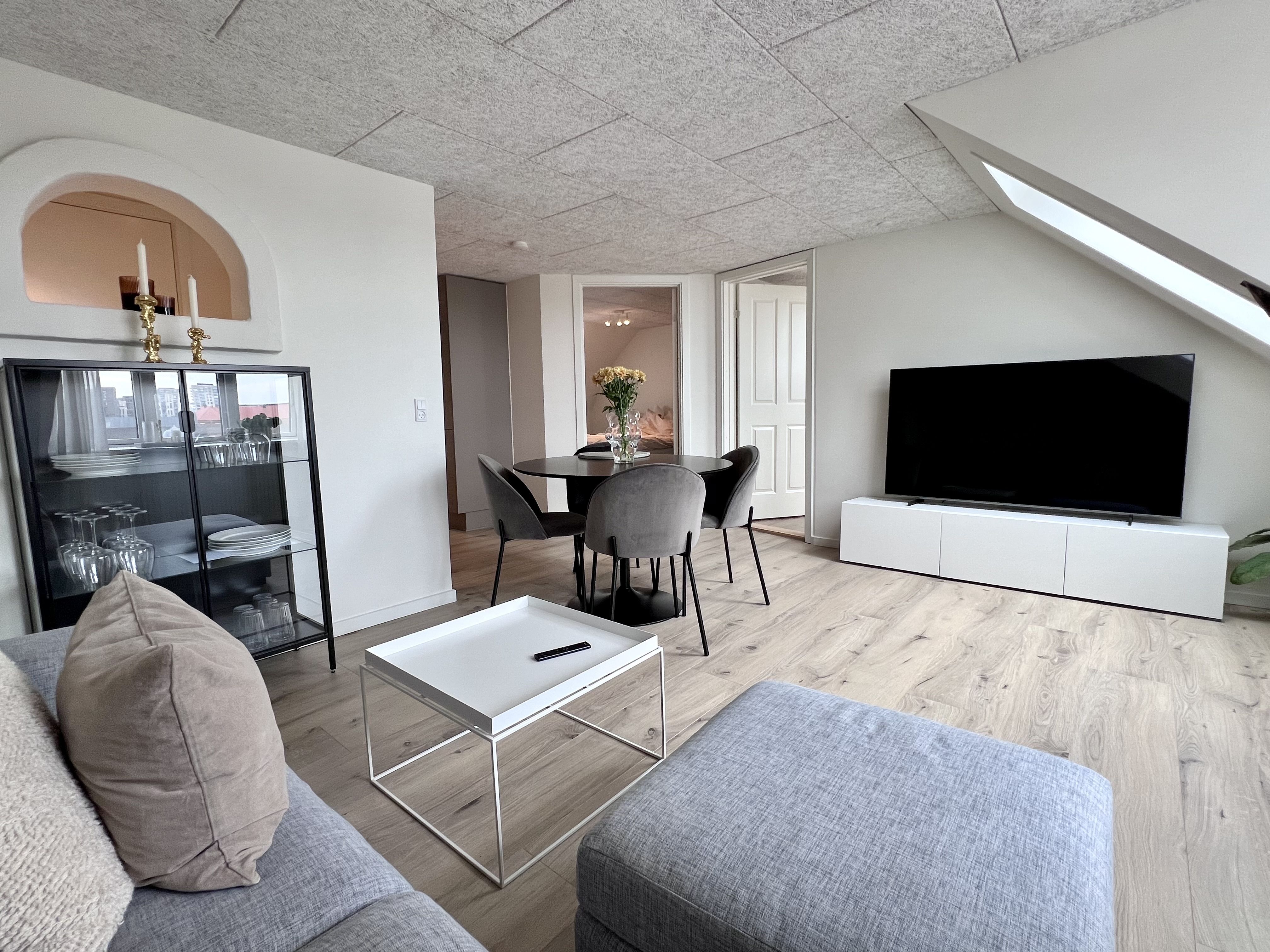 Super lækker “Penthouse” 3. vær. Lejlighed