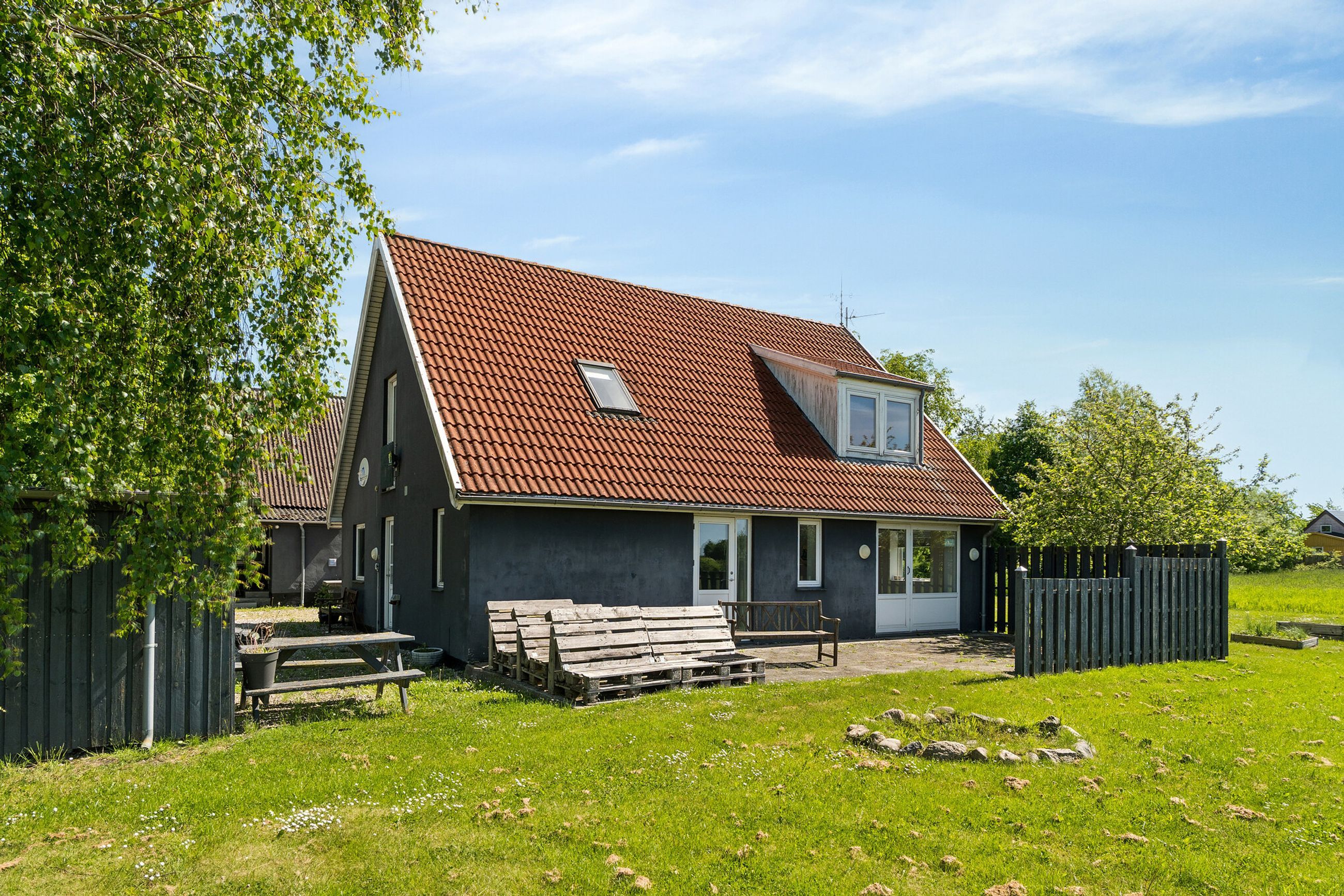 Attraktiv ejendom med gode rammer for botilbud