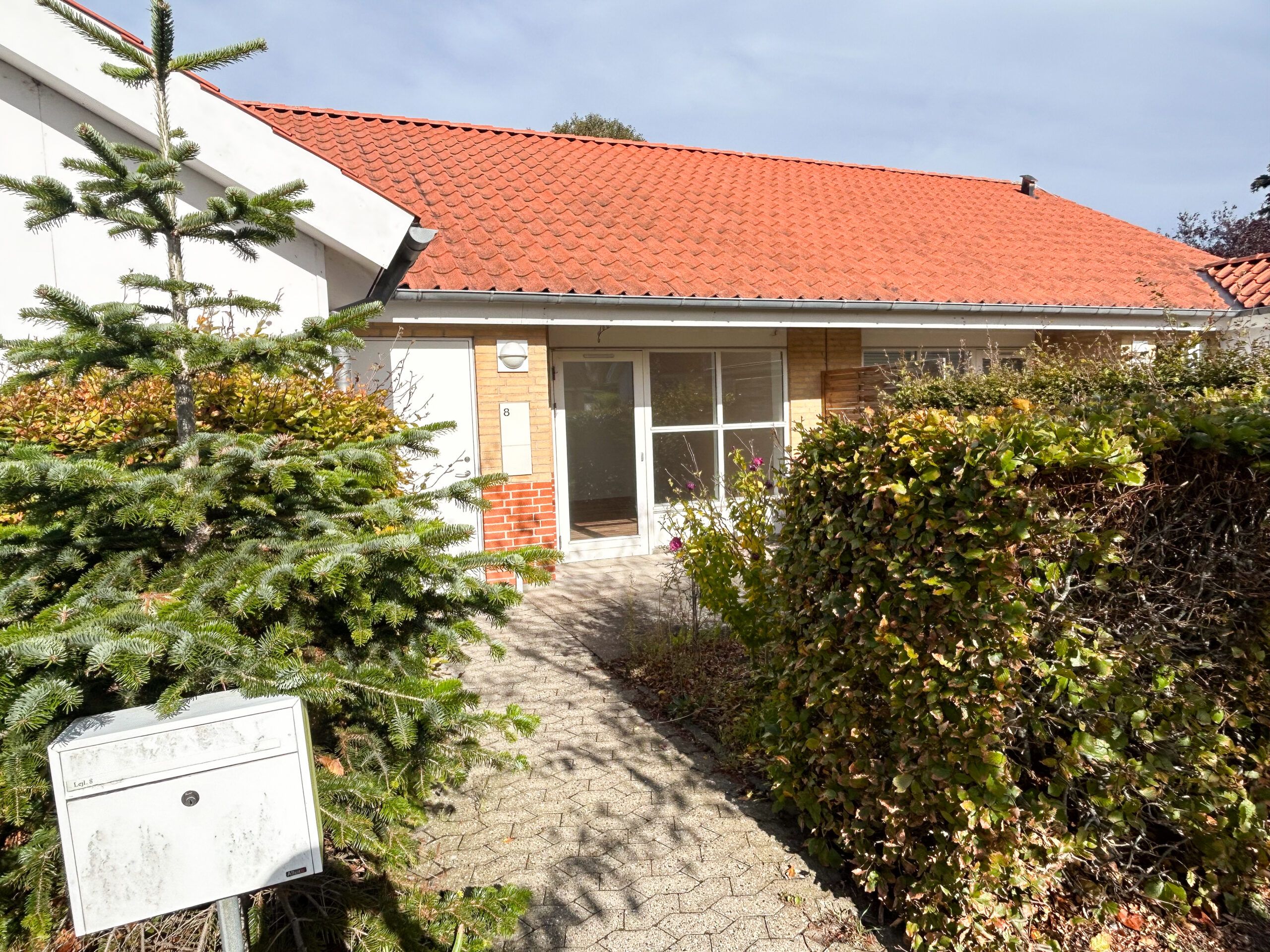 Dejlig nyrenoveret rækkehus med terrasse