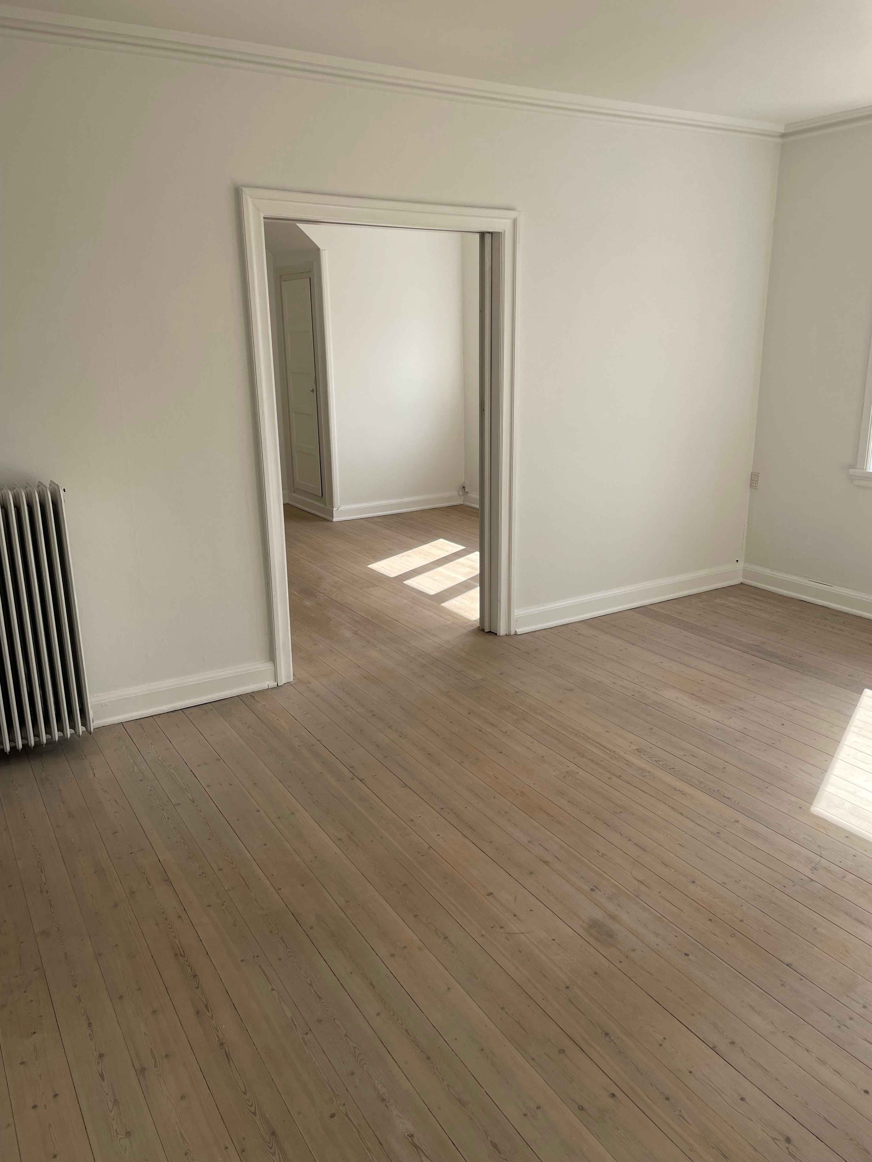 154 m² lejlighed på Ringsted Torv – privat parkering og udsigt til Sct. Bendts Kirke