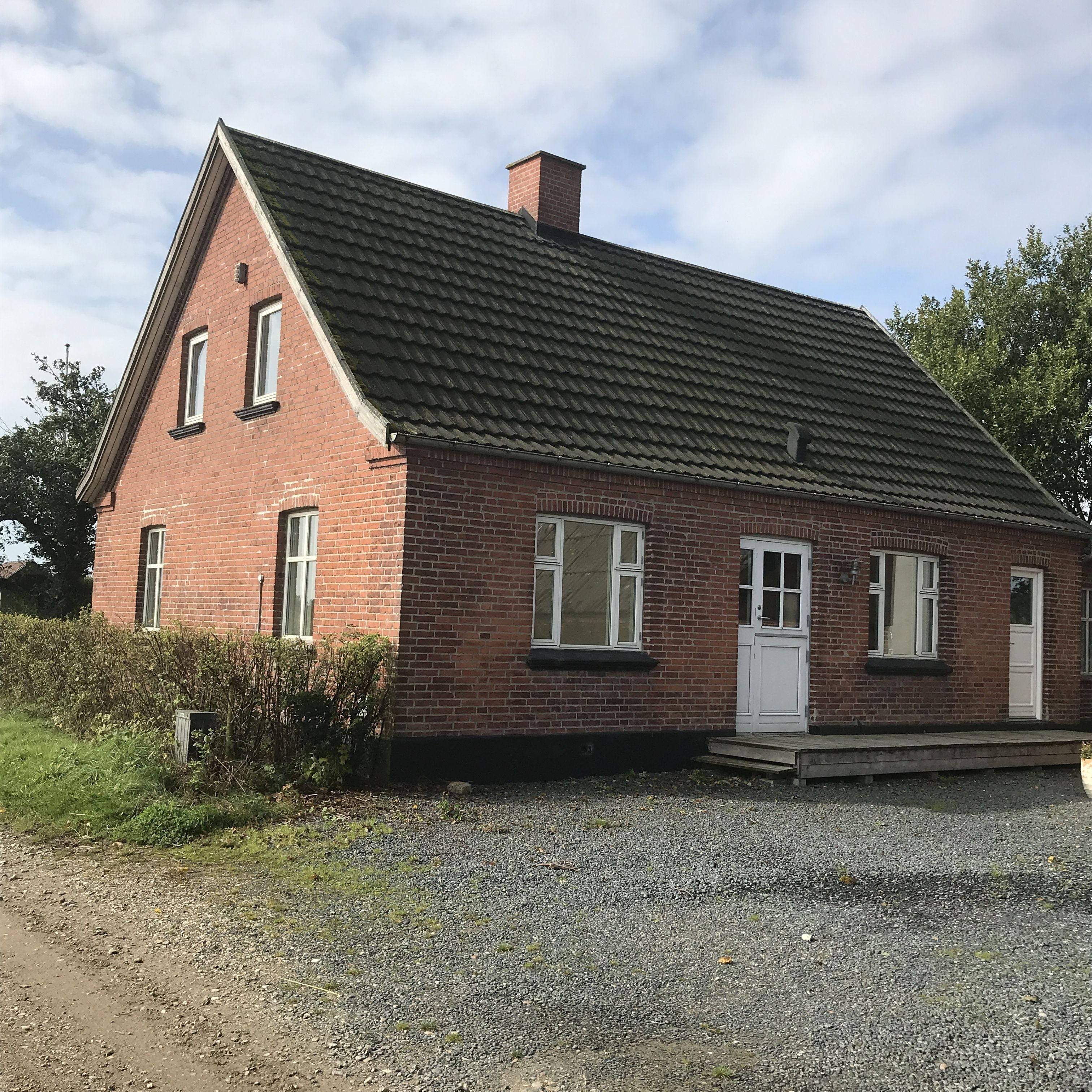 Stuehus til hesteejendom udlejes i Skivholme