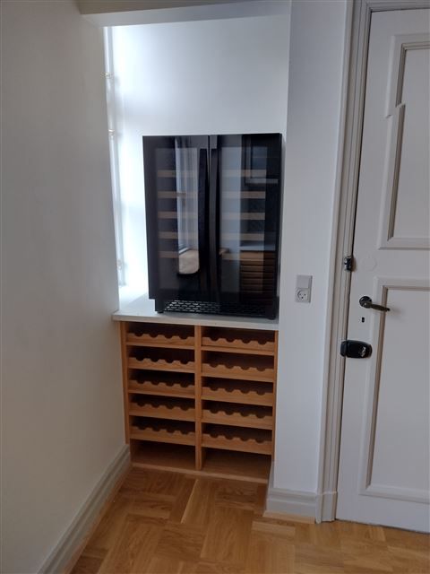 Elegant og herskabelig lejlighed på 3. sal i mondæn ejendom for den kræsne lejer.