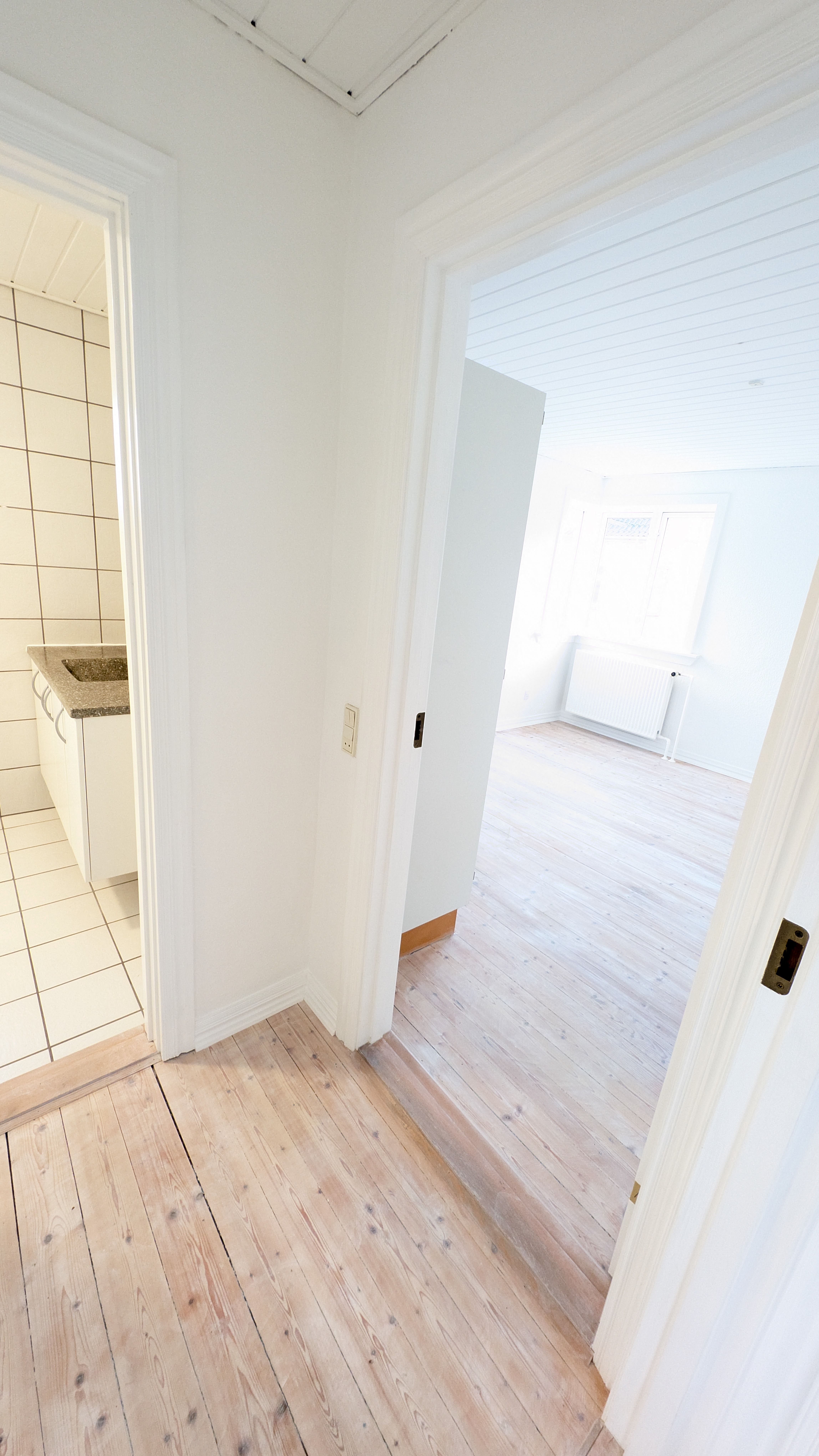 Lejlighed med egen indkørsel+garage og vaskerum