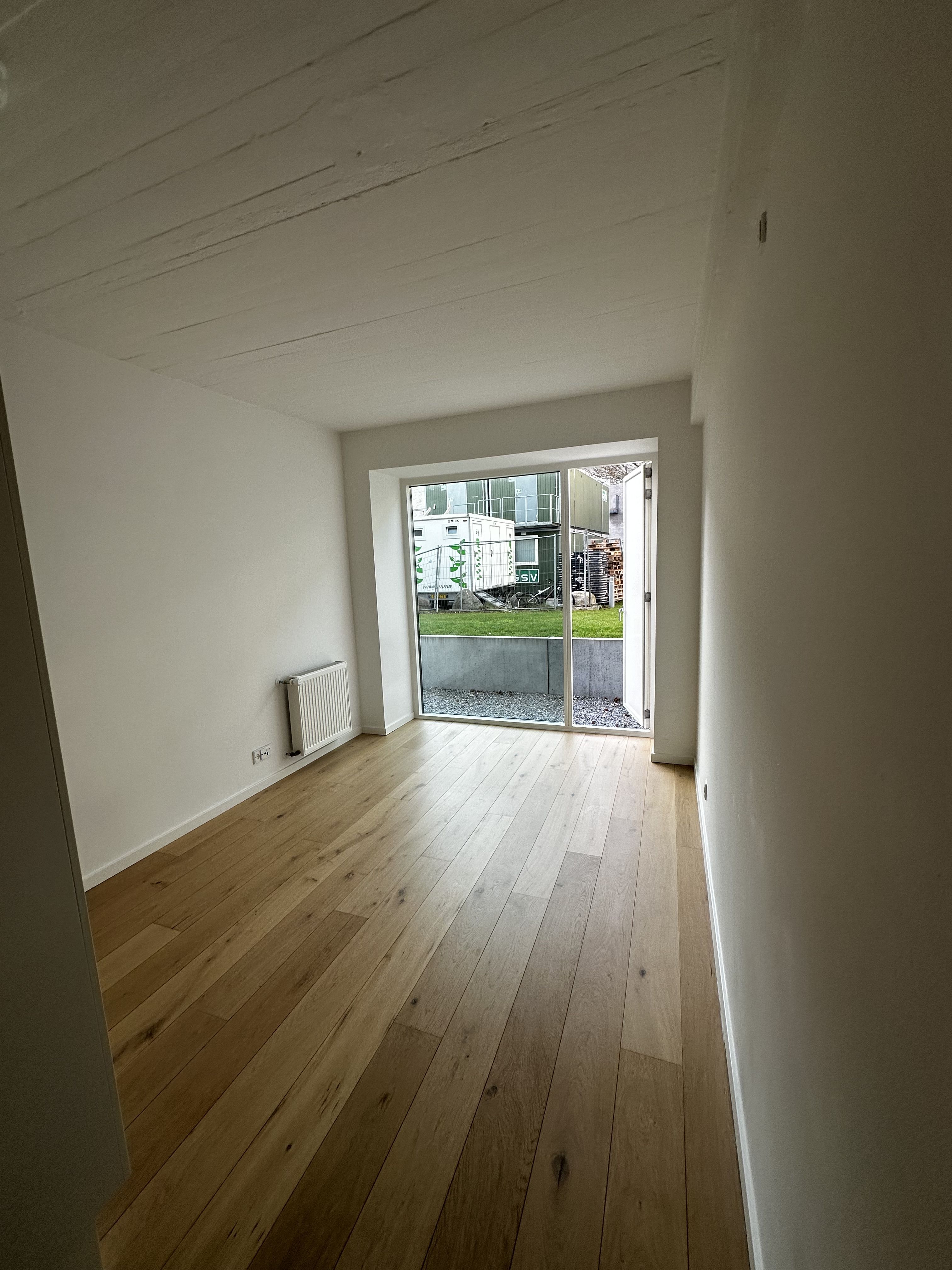 Lys lejlighed tæt på Nørrebro St. - klar til indflytning 01/12