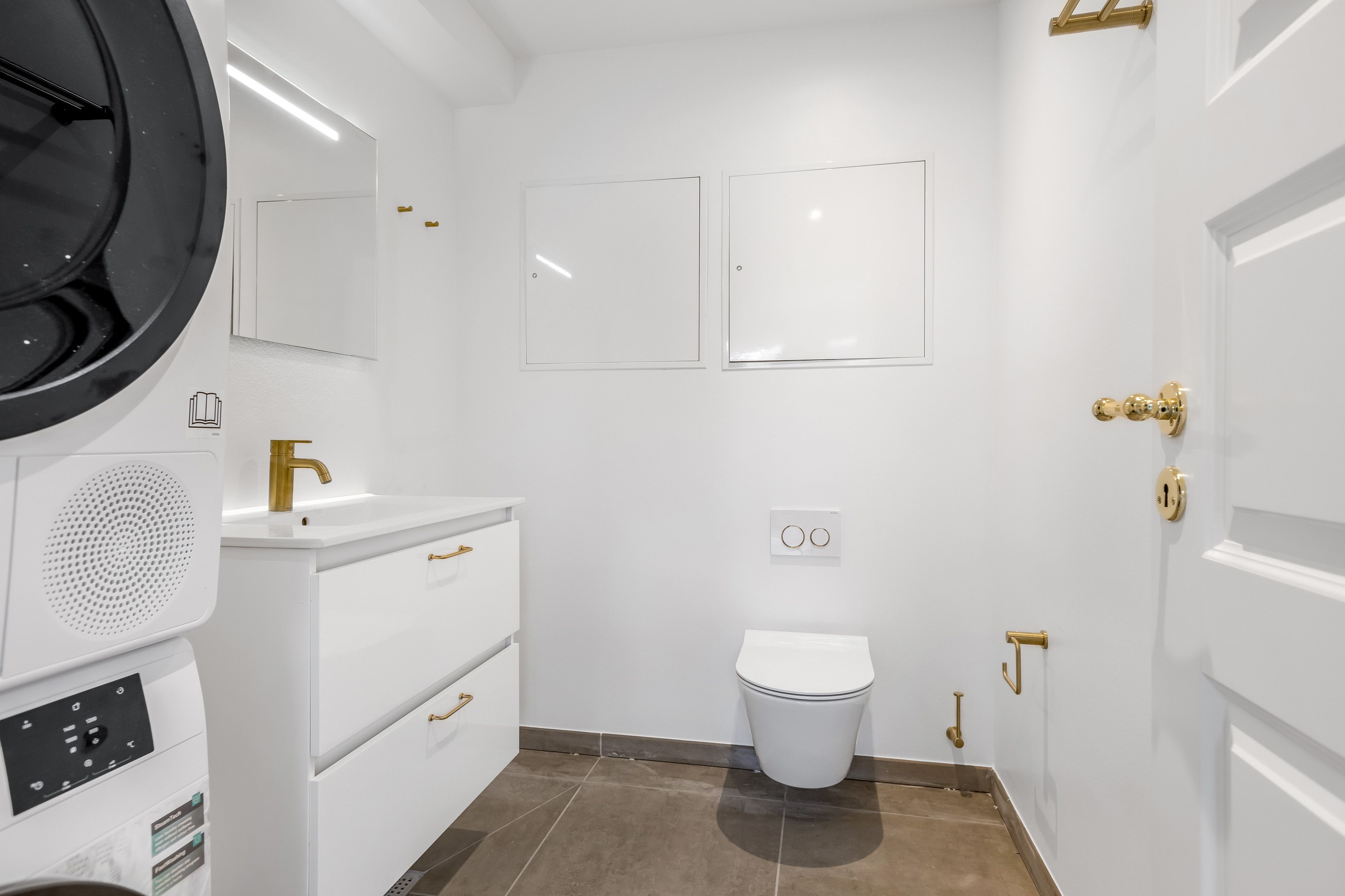 Super lækkert lejlighed i den total renoveret Postgården med ca. 8 m2 have
