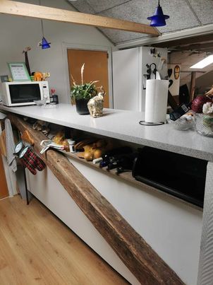 Stor og lækker lofts lejlighed.  4Km fra motorvej, 5KM fra Lunderskov station