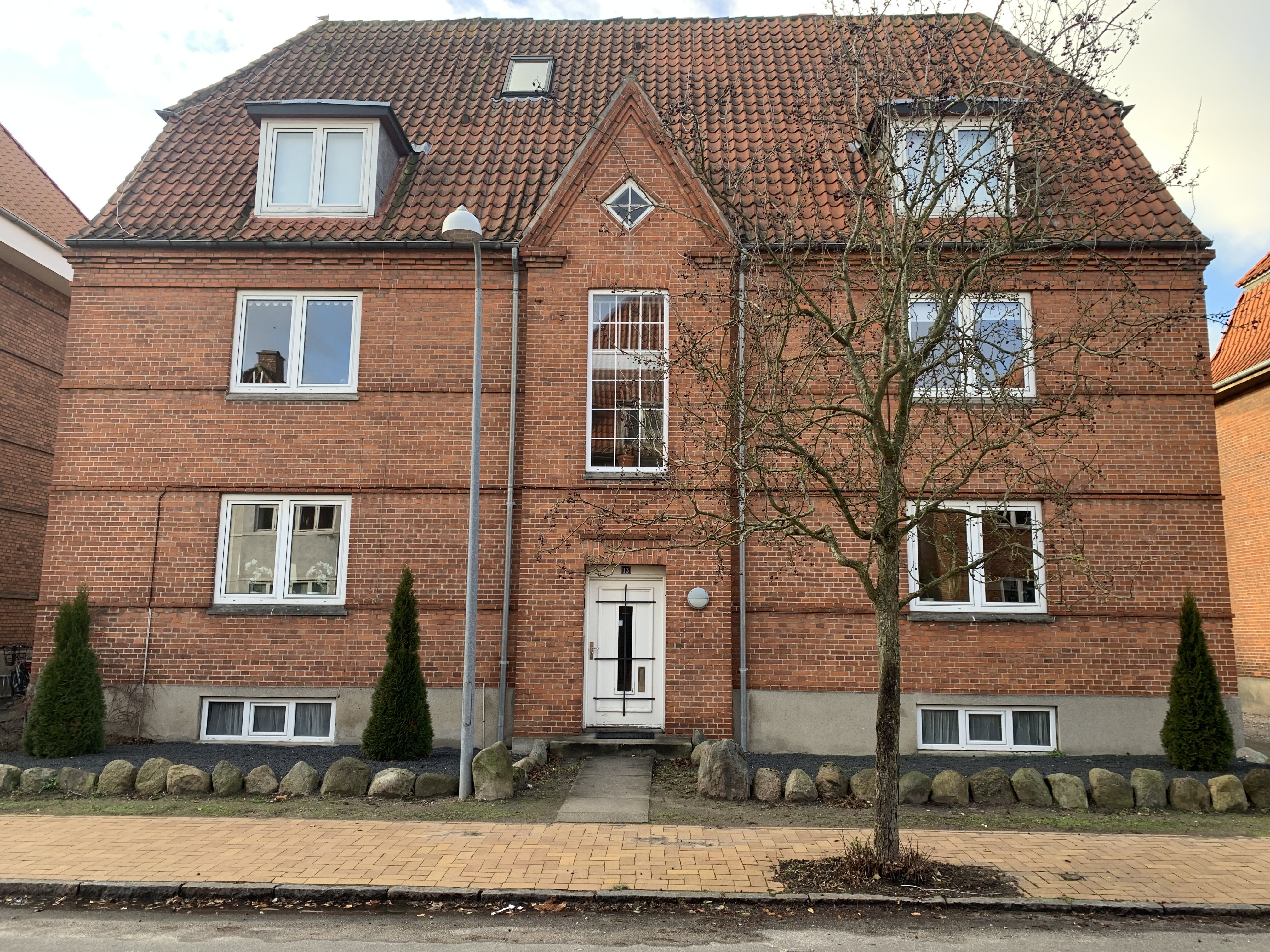 Lejlighed centralt i Odense C GRATIS VAND OG VASK.