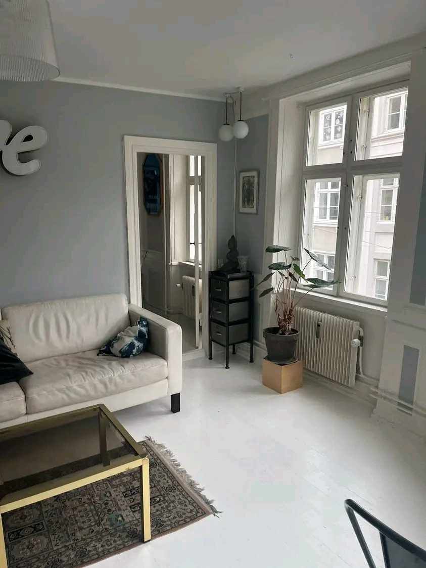 CITY ROOM IN CENTRAL COPENHAGEN K