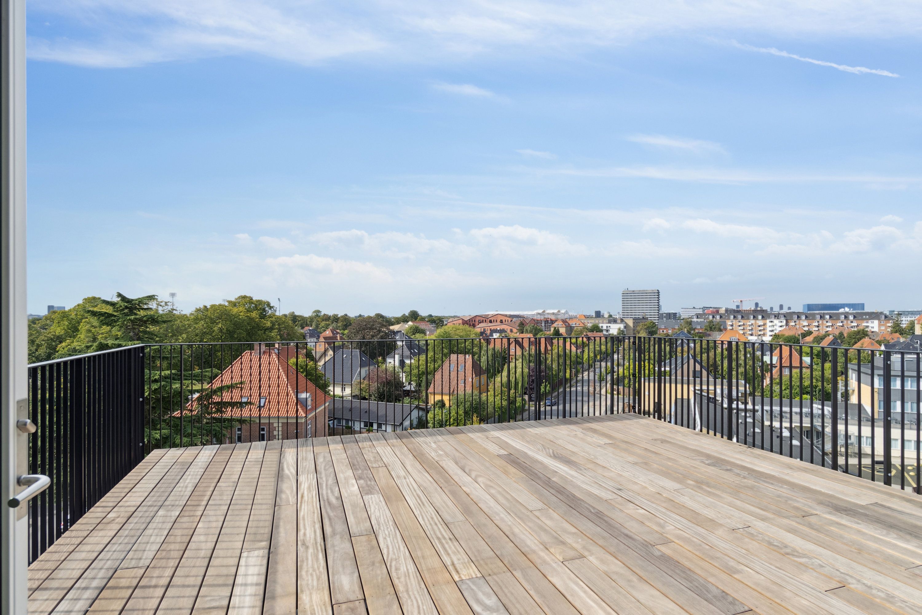 Stor privat tagterrasse med udsigt over København