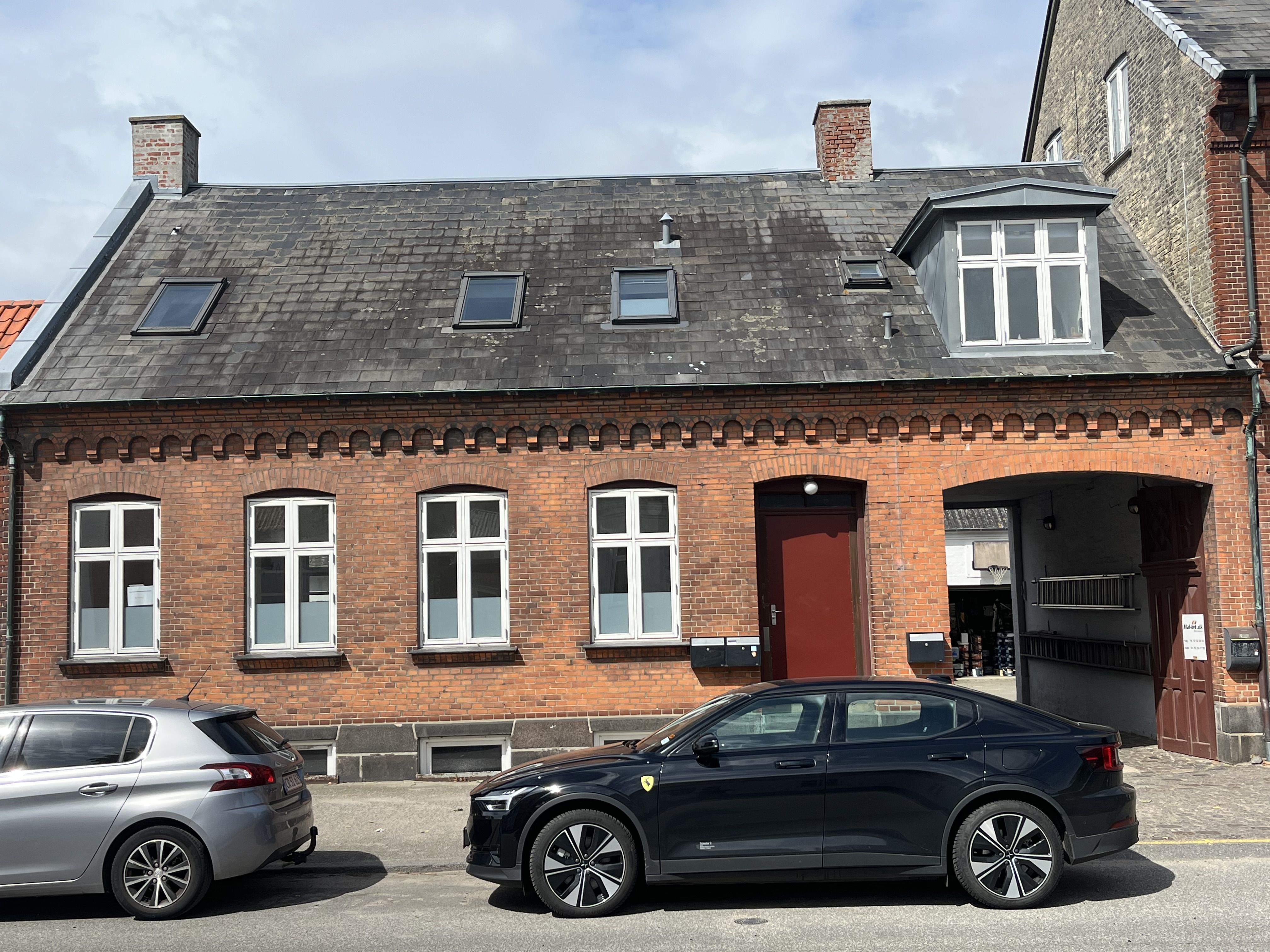 149 m2. Centralt og tæt på stranden