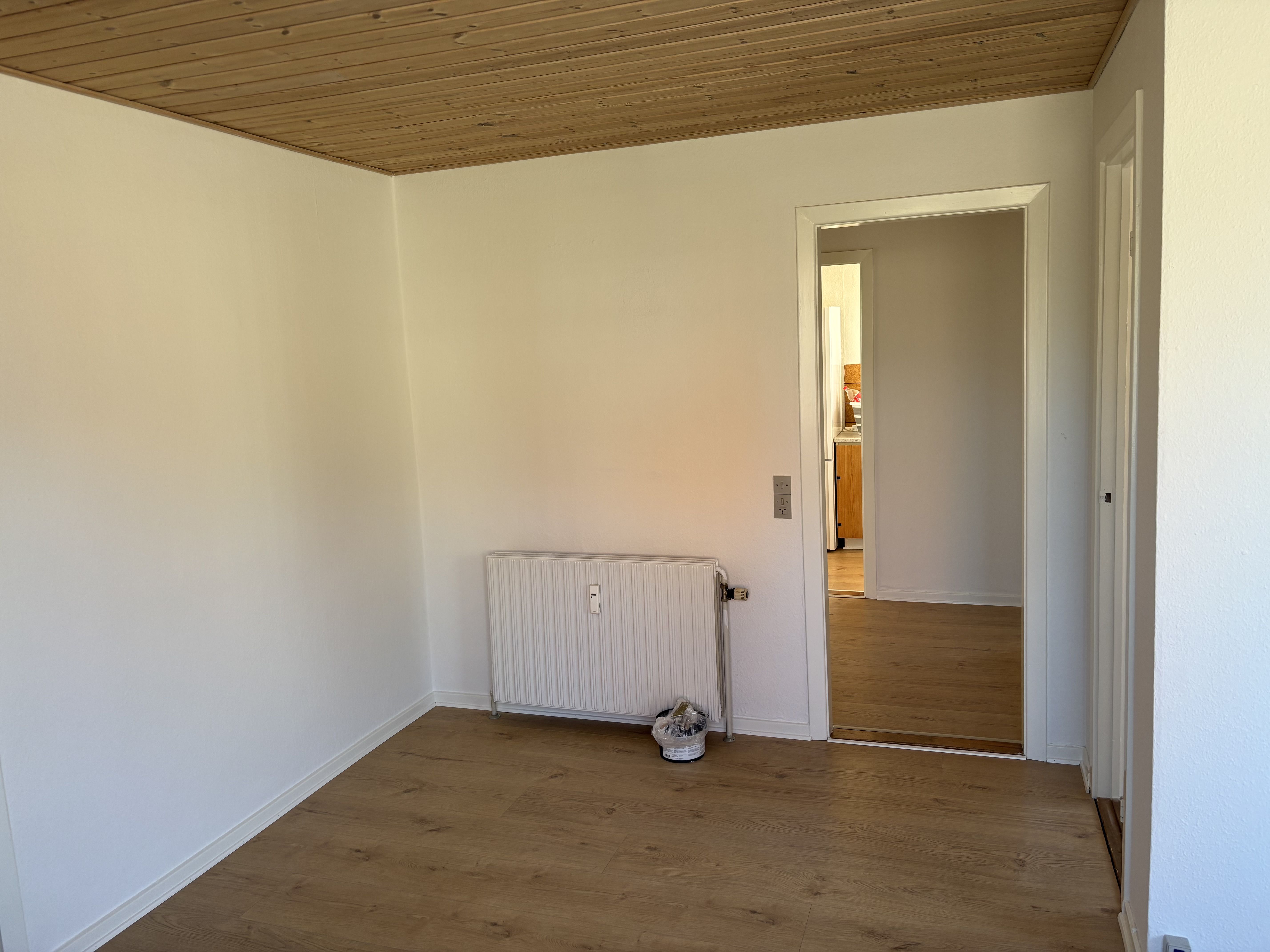 Hyggelig lejlighed i stueplan udlejes 