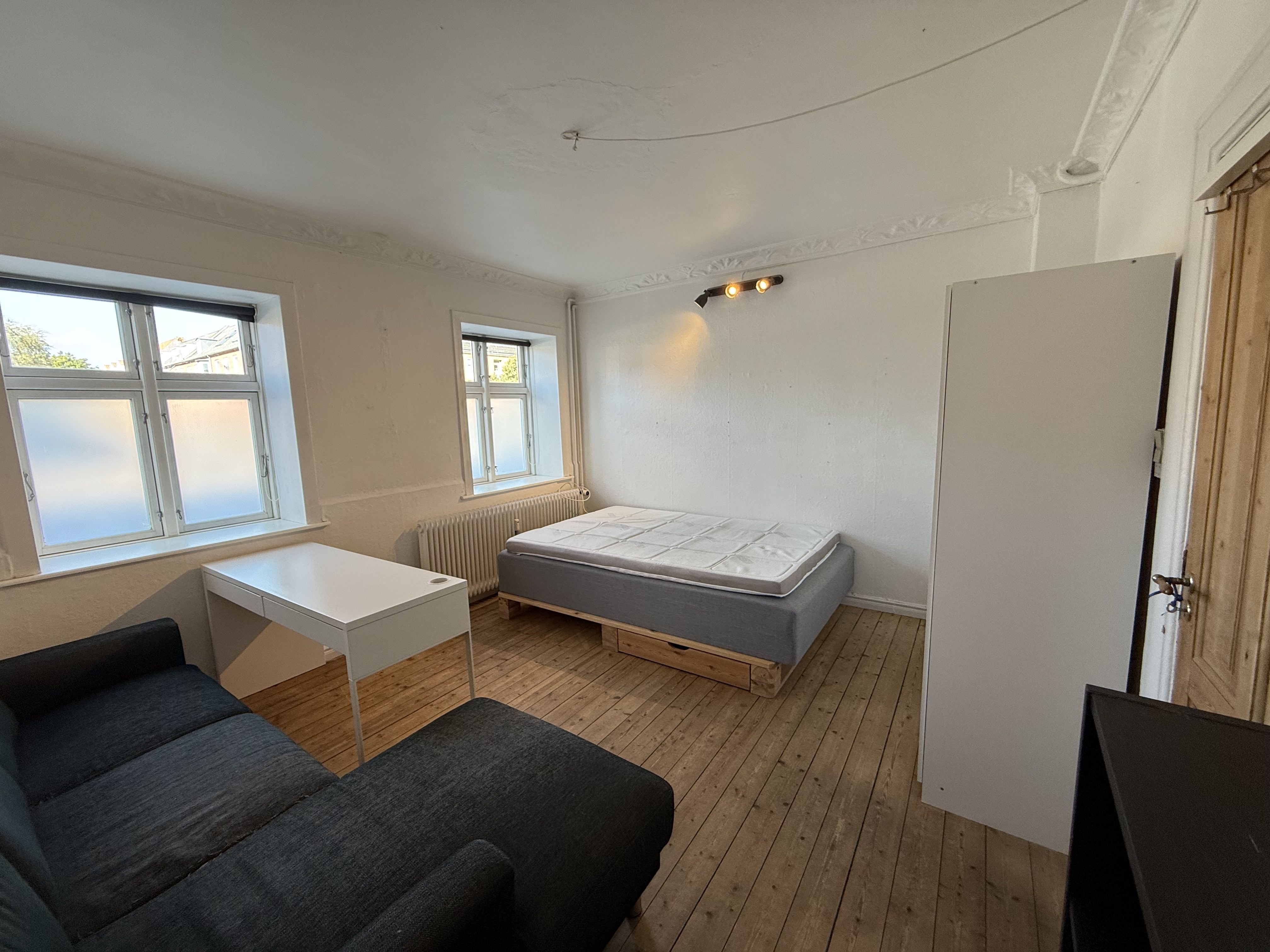 ✨ Stort værelse ledigt i hyggeligt bofællesskab for kvinder🏡