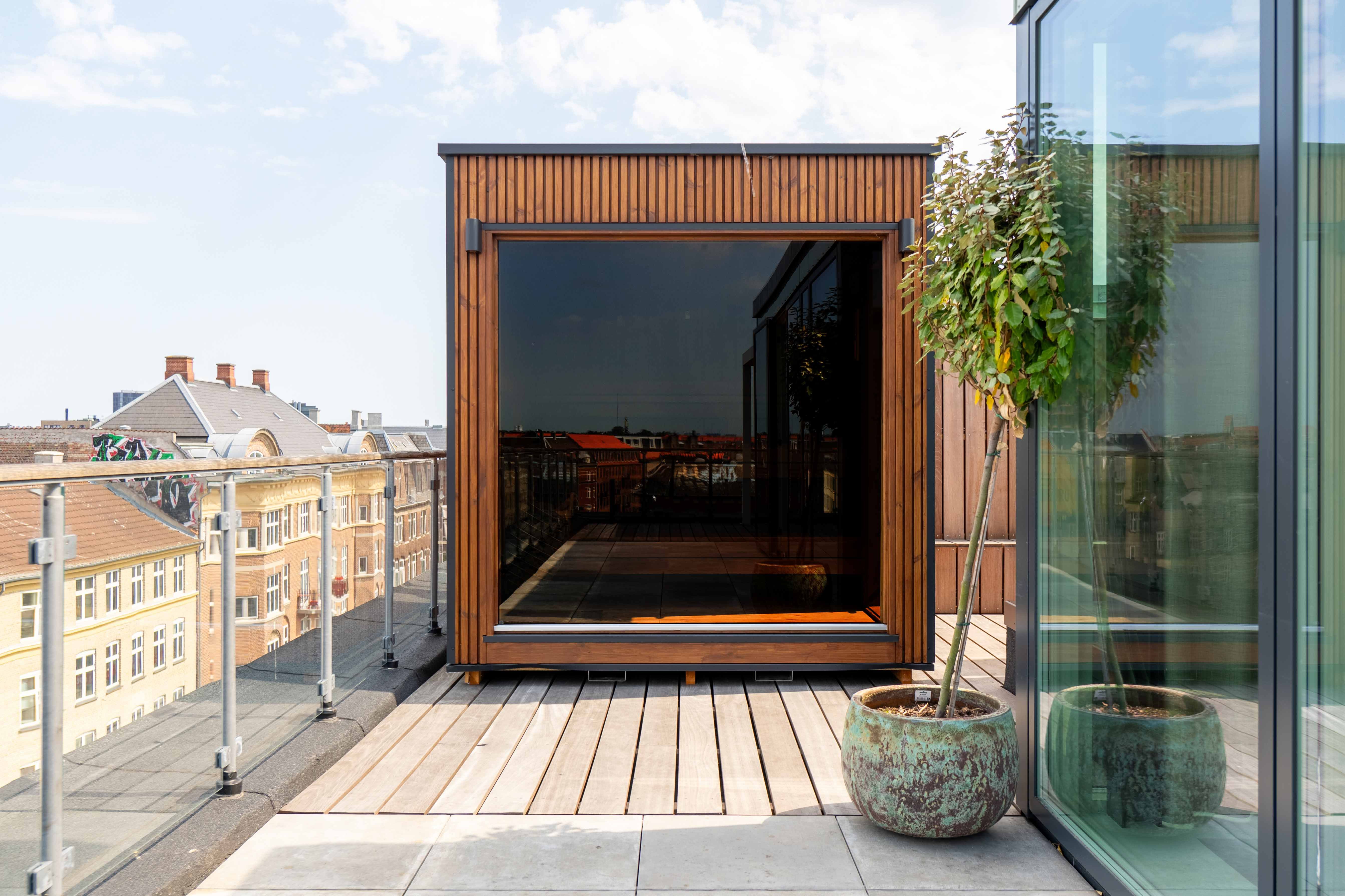 Luxury Two-Level Penthouse with 100 sqm Private Rooftop Terrace – Nørrebro