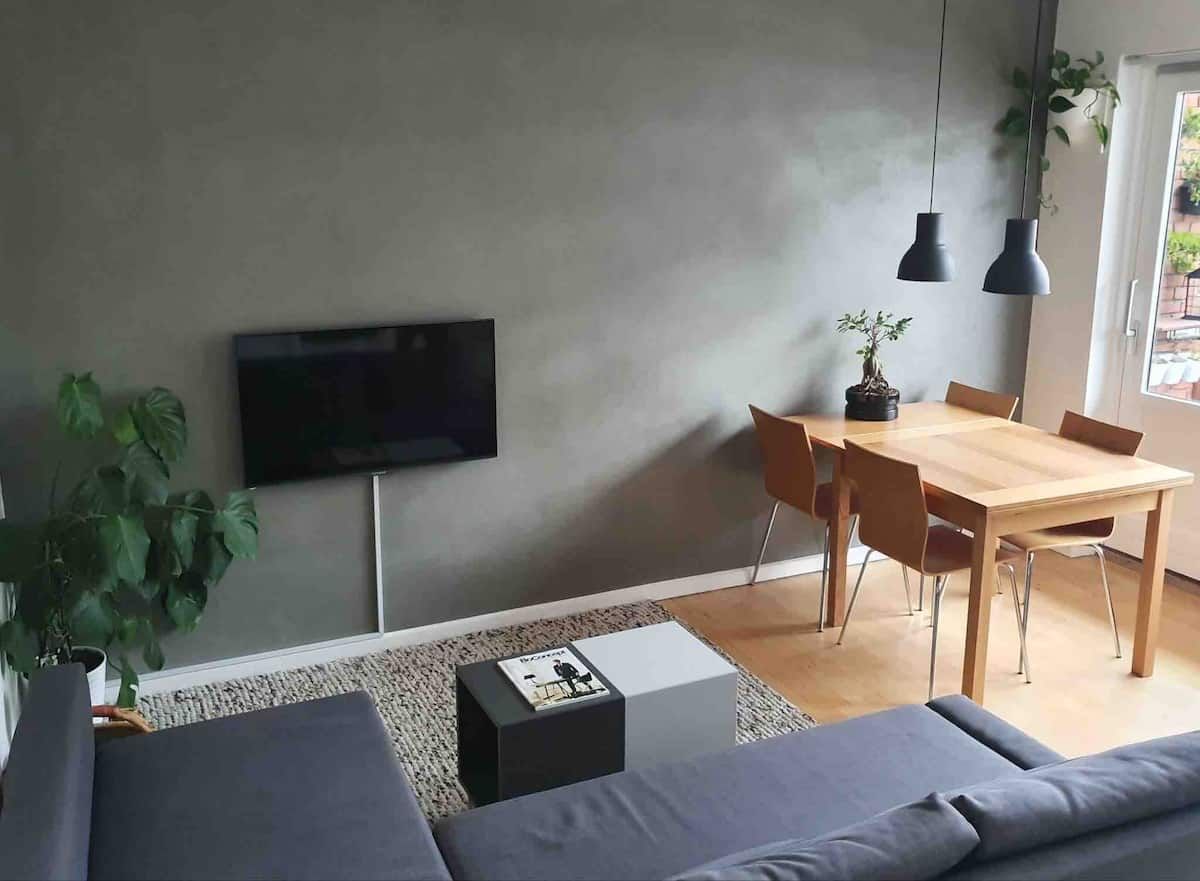 Furnished 67 m² (2-room apartment), with two balconies and elevator, Nørrebro