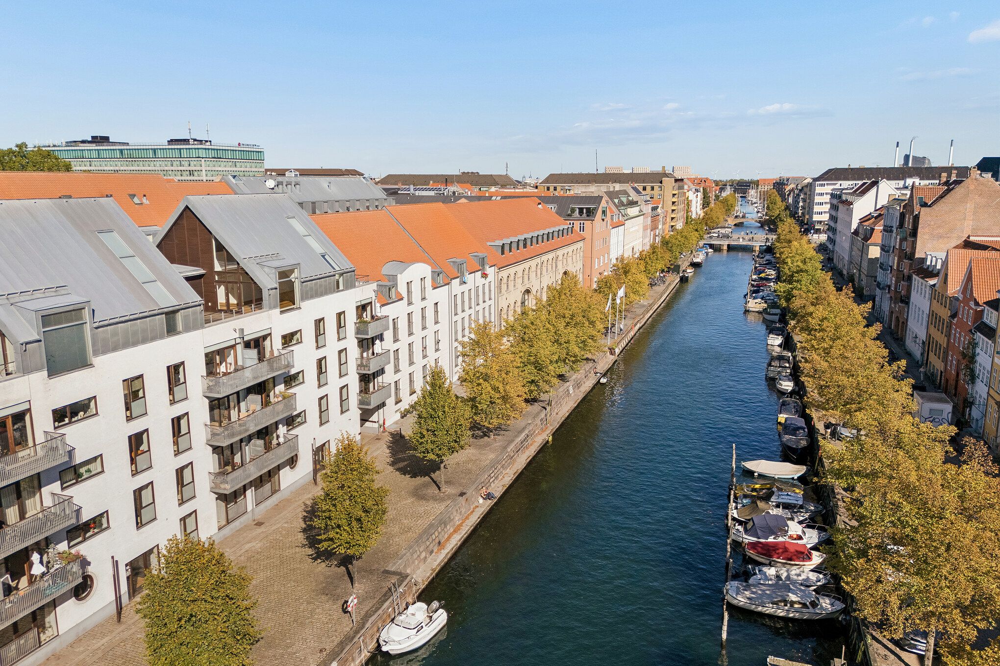 Eksklusiv penthouse med 4 terrasser og kanaludsigt – rolig beliggenhed i hjertet af Christianshavn