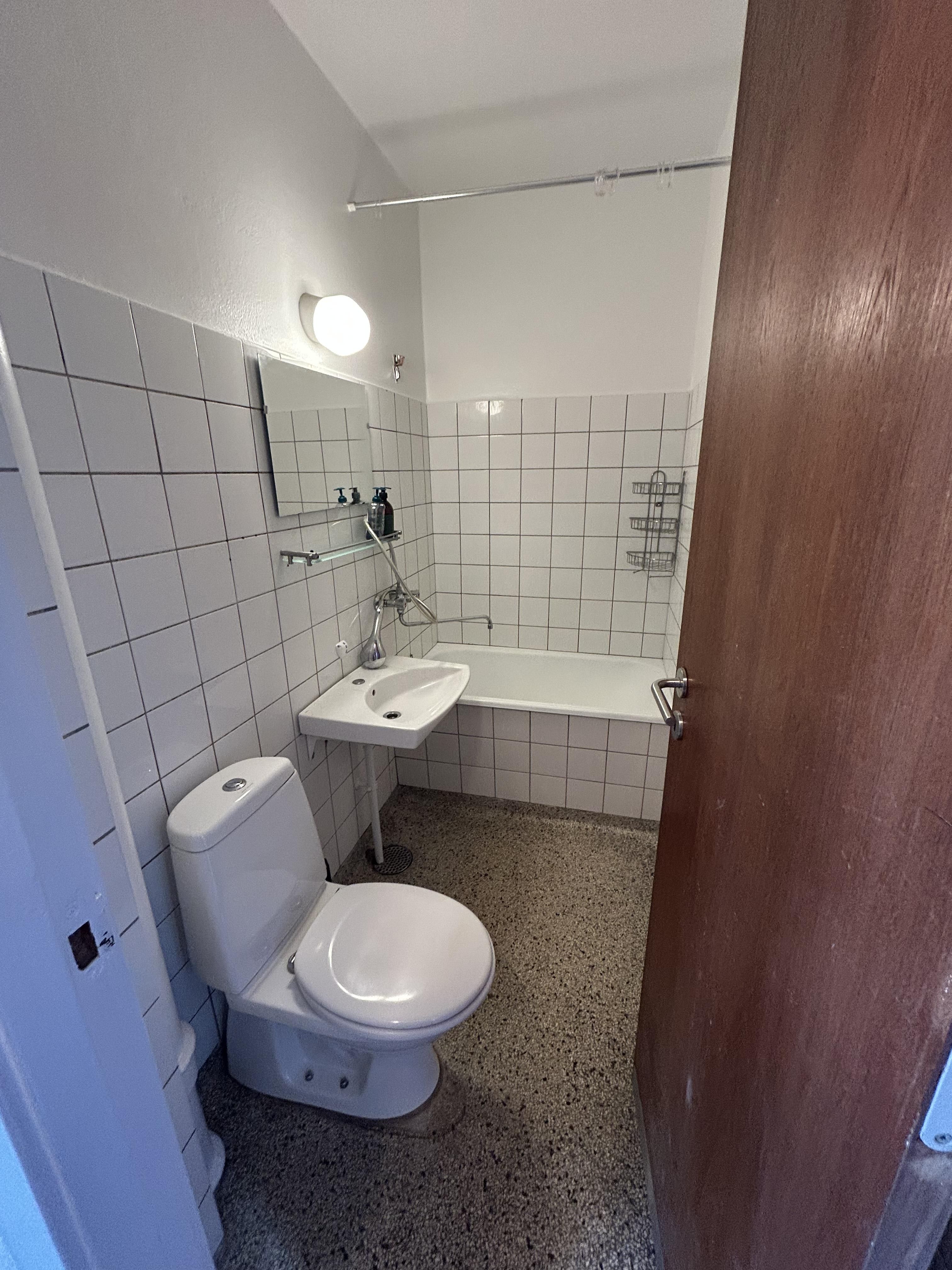 Øverste "hylde" med udsigt, nye vinduer og køkken!